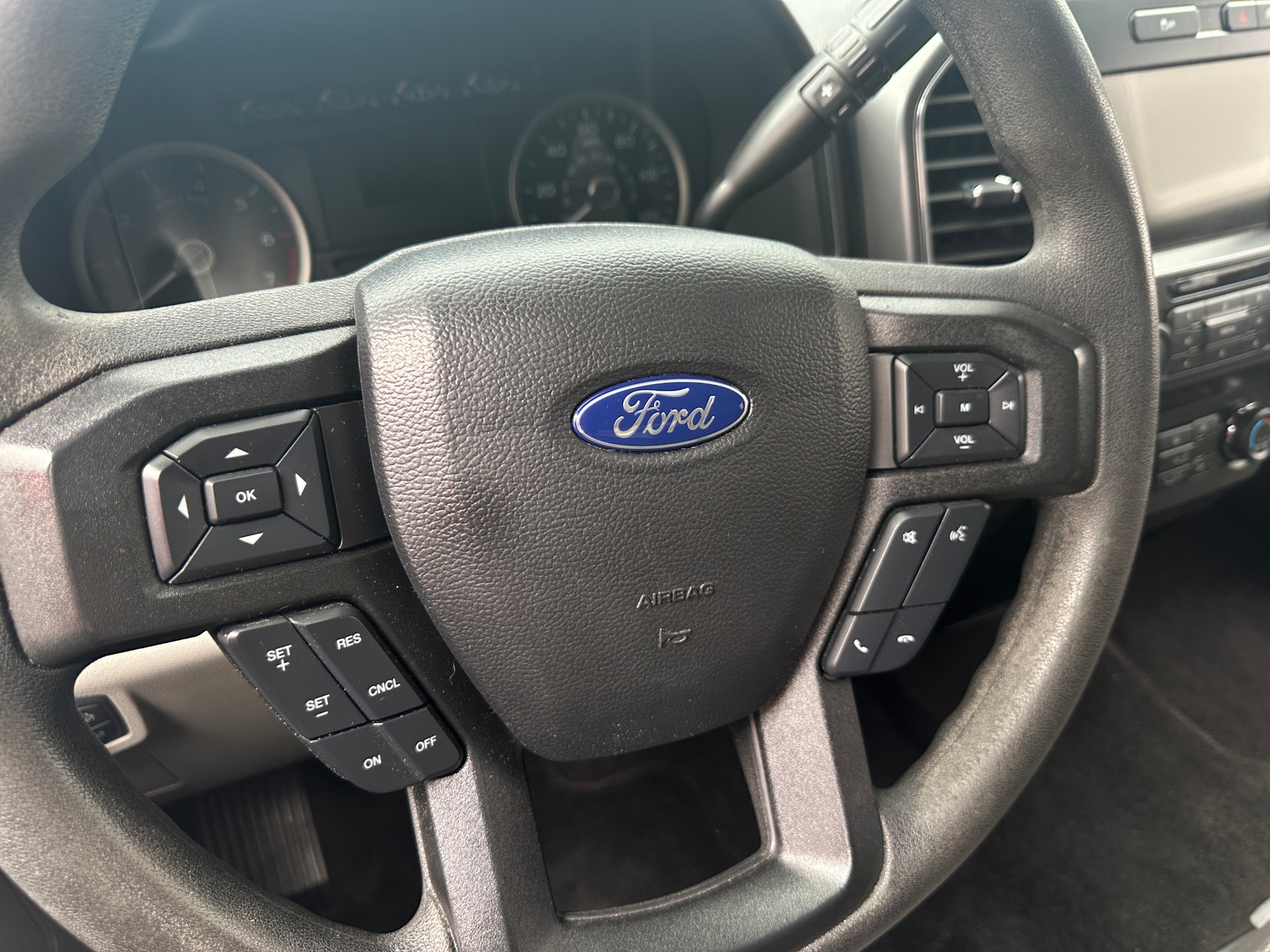 Thumbnail: 2019 Ford Econoline - 5