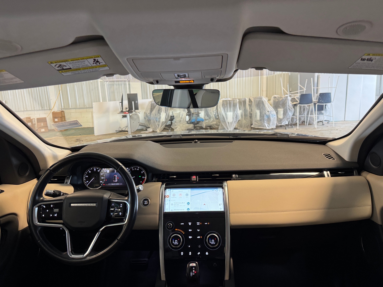 Thumbnail: 2021 Land Rover Discovery Sport - 3