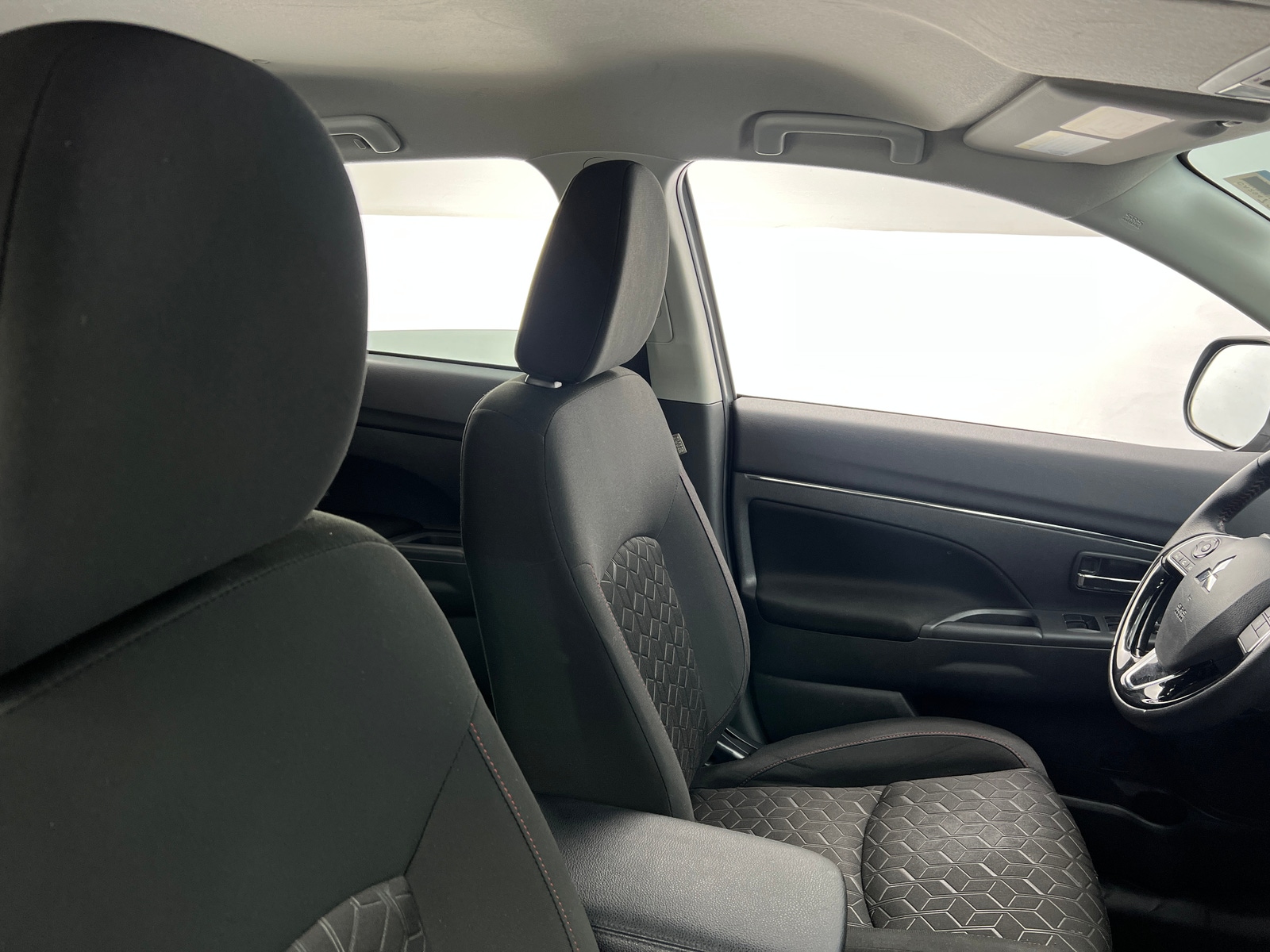 Thumbnail: 2024 Mitsubishi Outlander Sport - 2