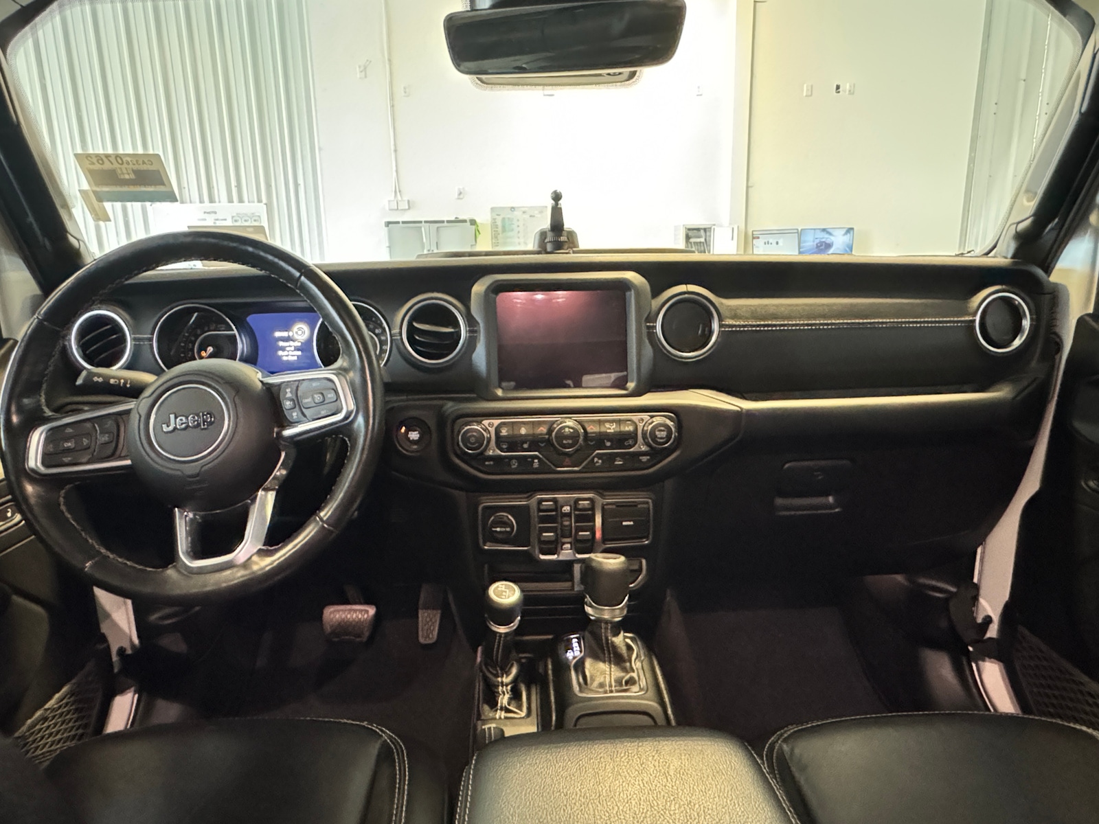 Thumbnail: 2020 Jeep Gladiator - 2