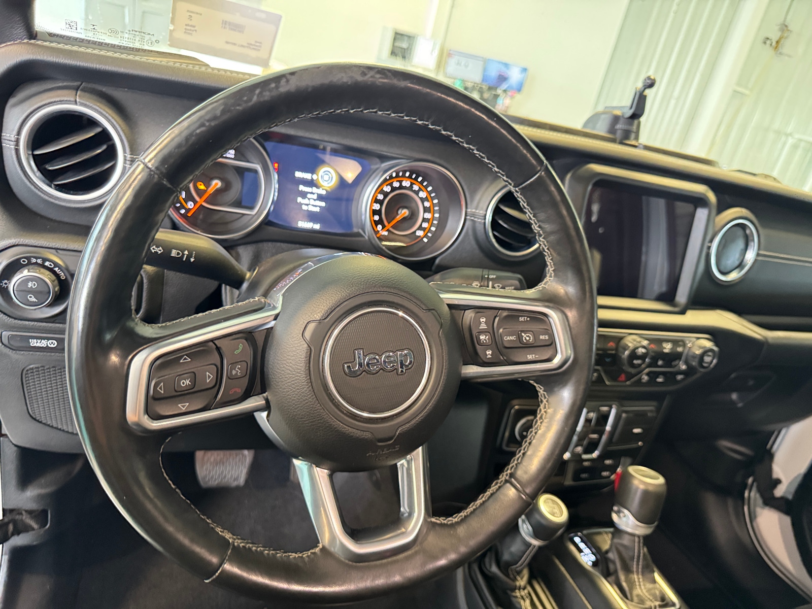 Thumbnail: 2020 Jeep Gladiator - 4