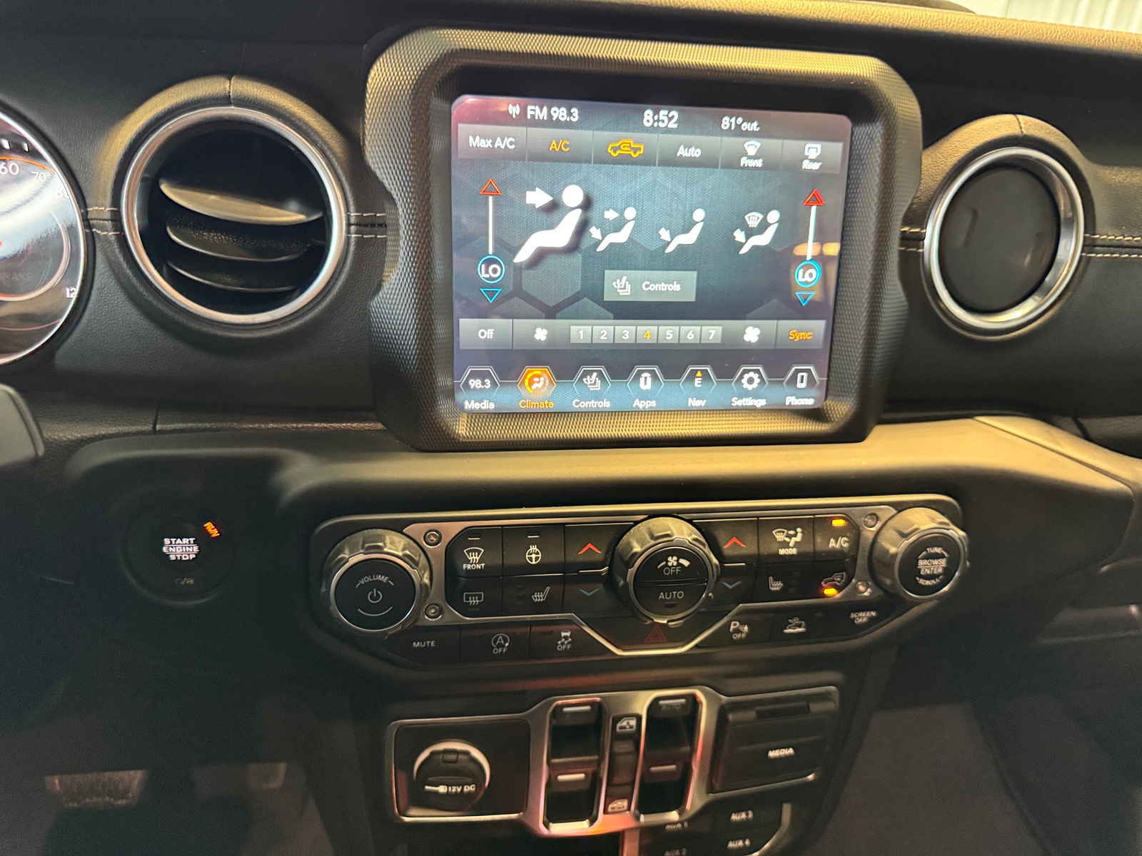 Thumbnail: 2020 Jeep Gladiator - 3