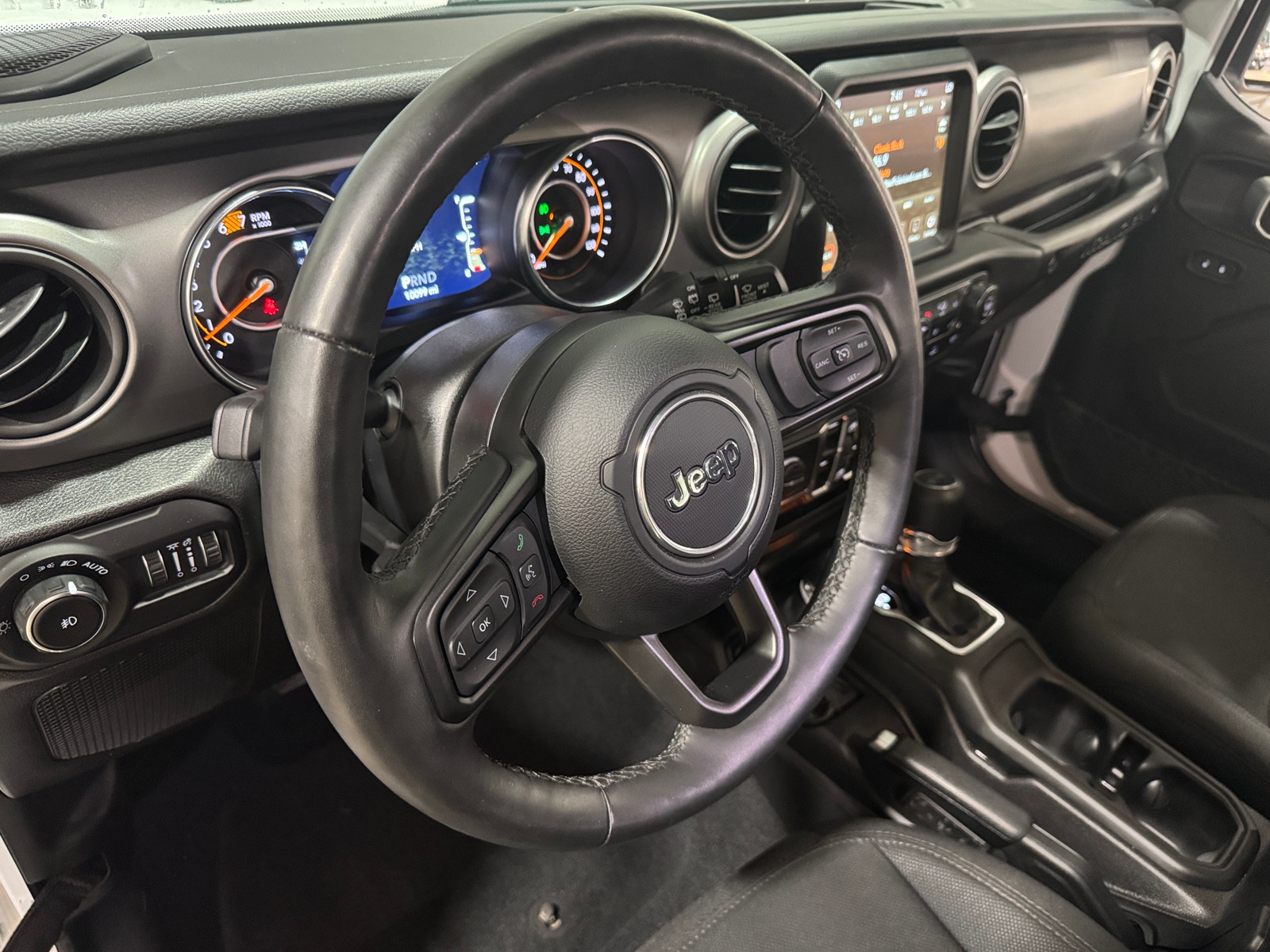Thumbnail: 2022 Jeep Wrangler - 3