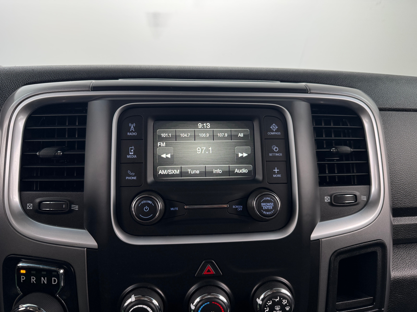 Thumbnail: 2024 RAM 1500 Classic - 4