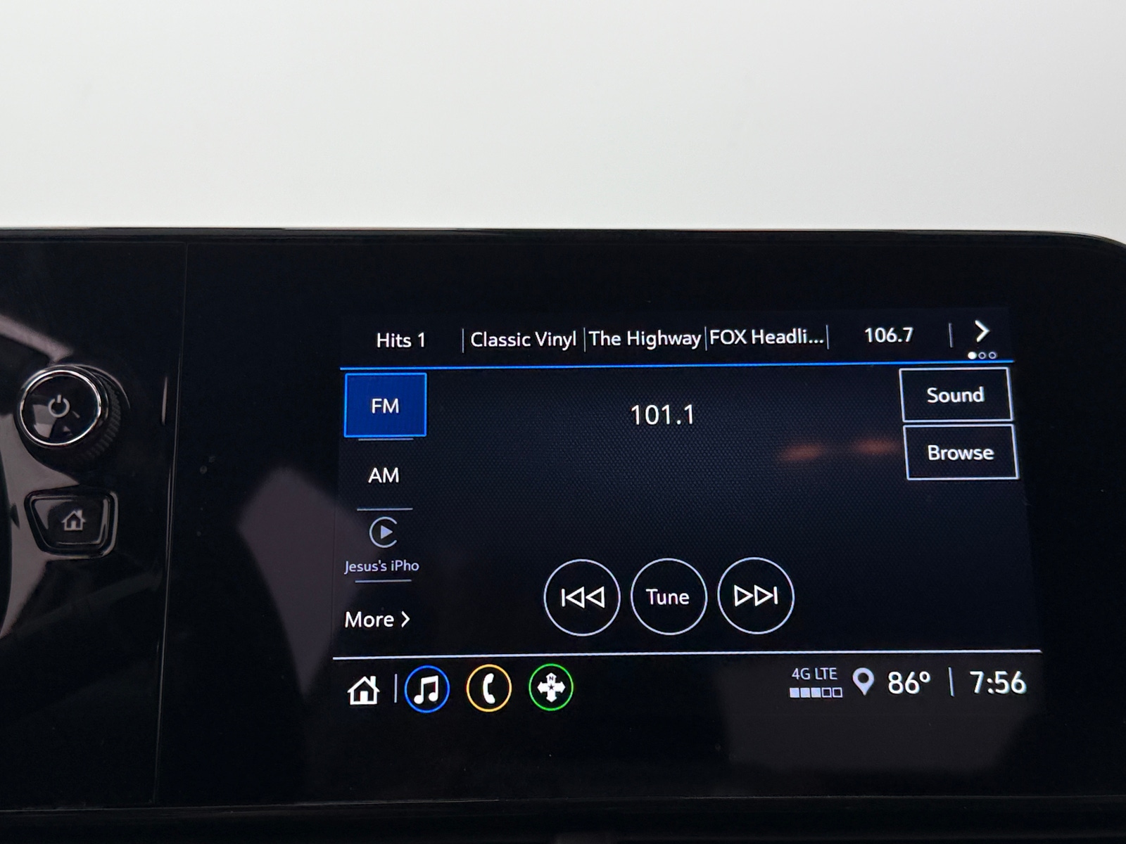 Thumbnail: 2024 Chevrolet Trax - 4