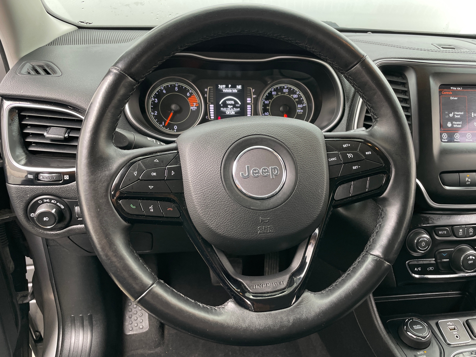 Thumbnail: 2019 Jeep Cherokee - 5