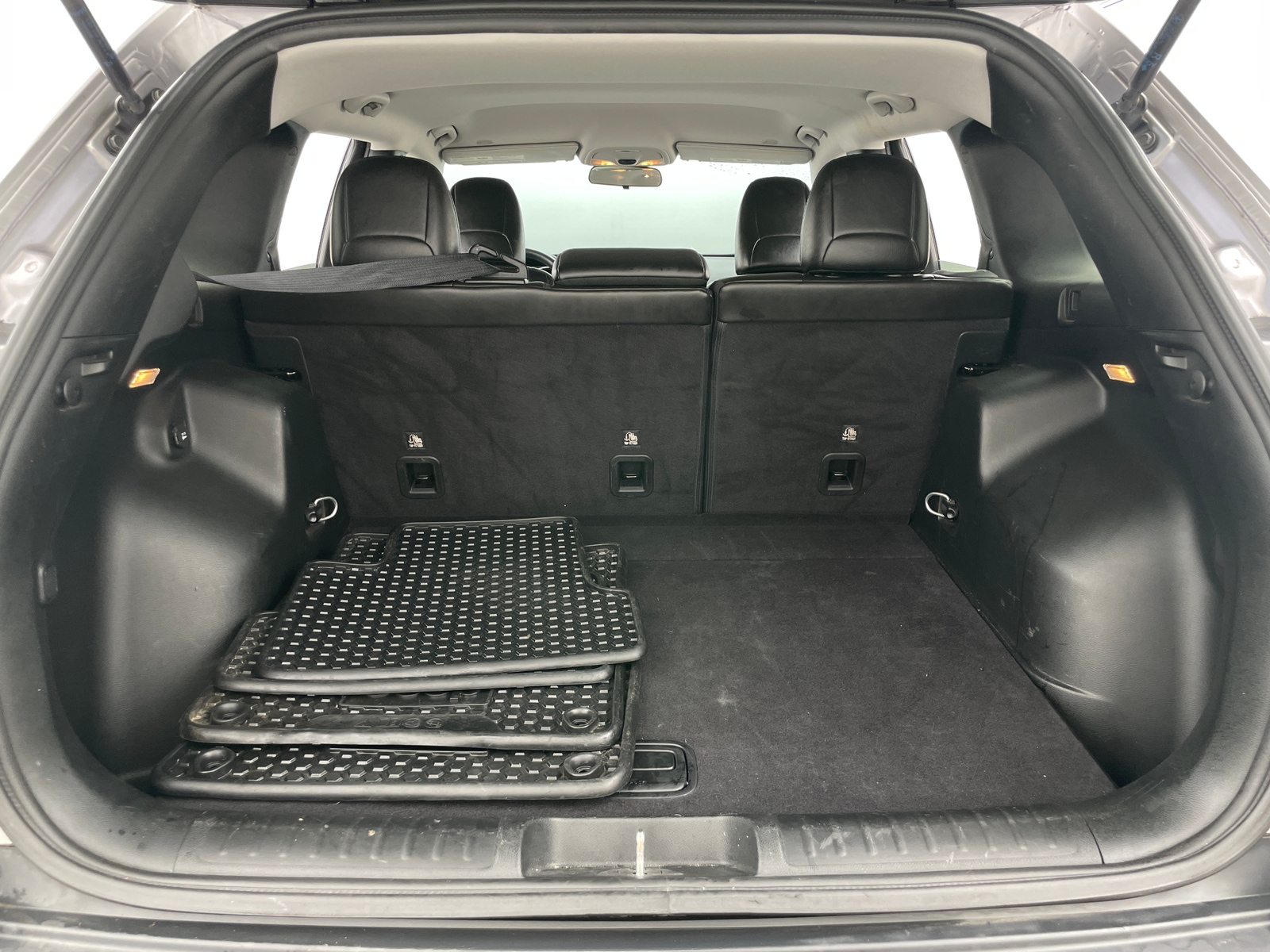 Thumbnail: 2019 Jeep Cherokee - 7