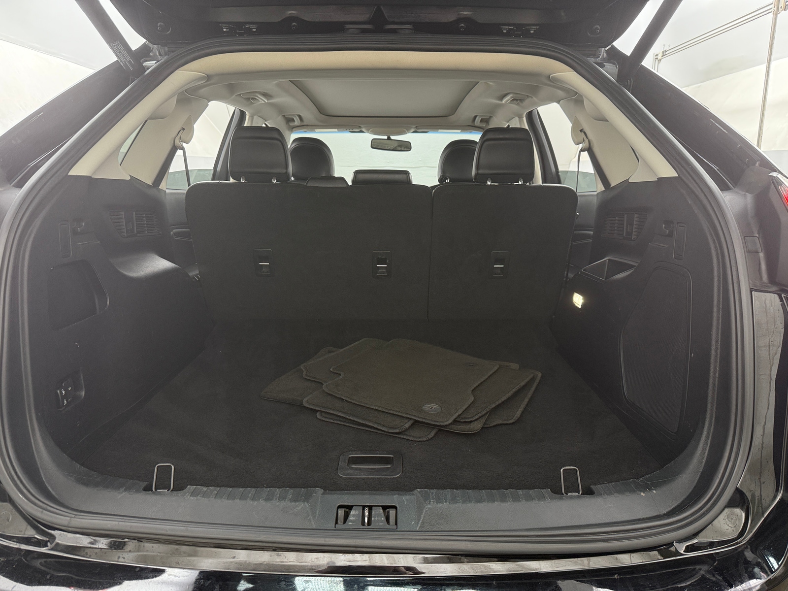 Thumbnail: 2018 Ford Edge - 6
