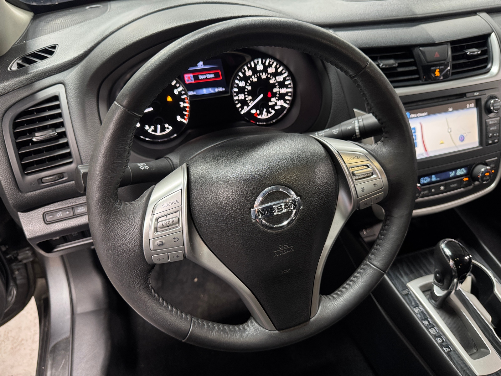 Thumbnail: 2017 Nissan Altima - 4