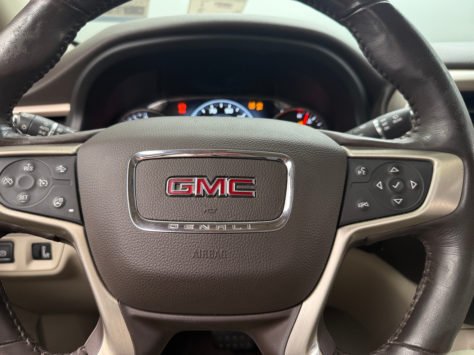 Thumbnail: 2019 GMC Acadia - 4