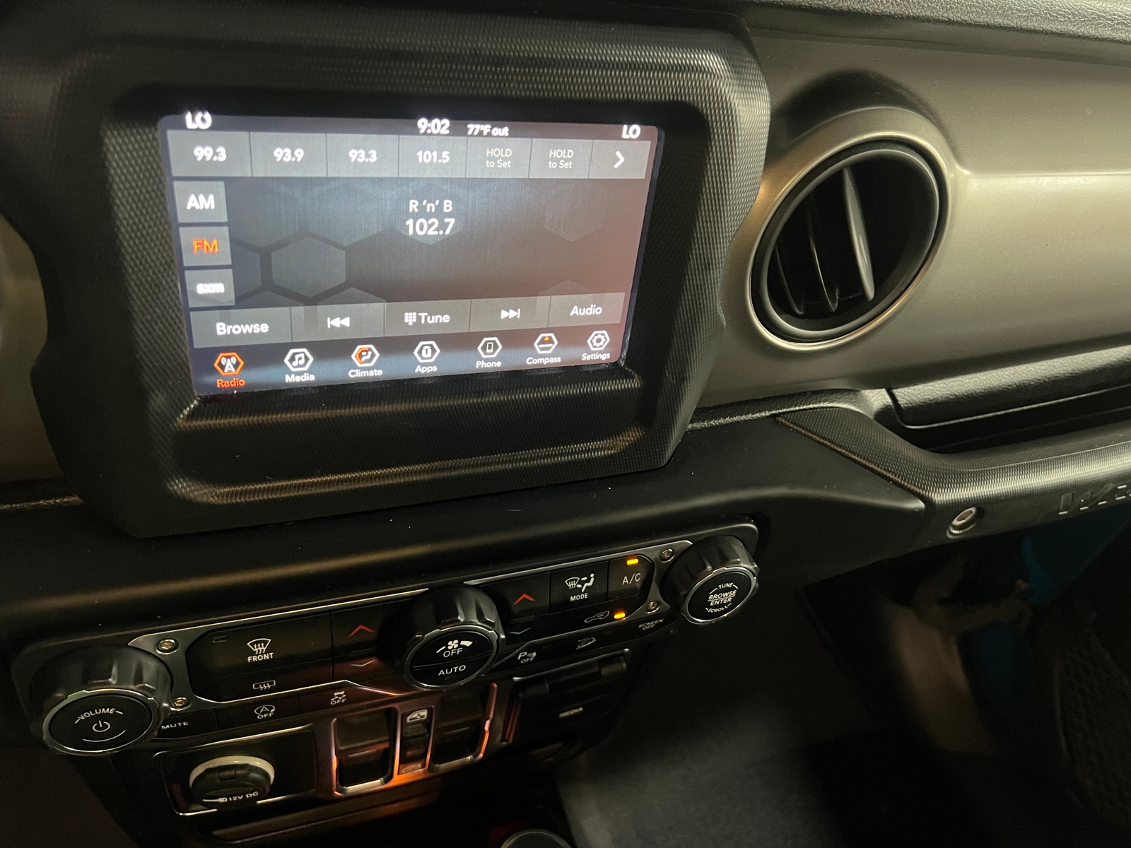 Thumbnail: 2019 Jeep Wrangler - 4