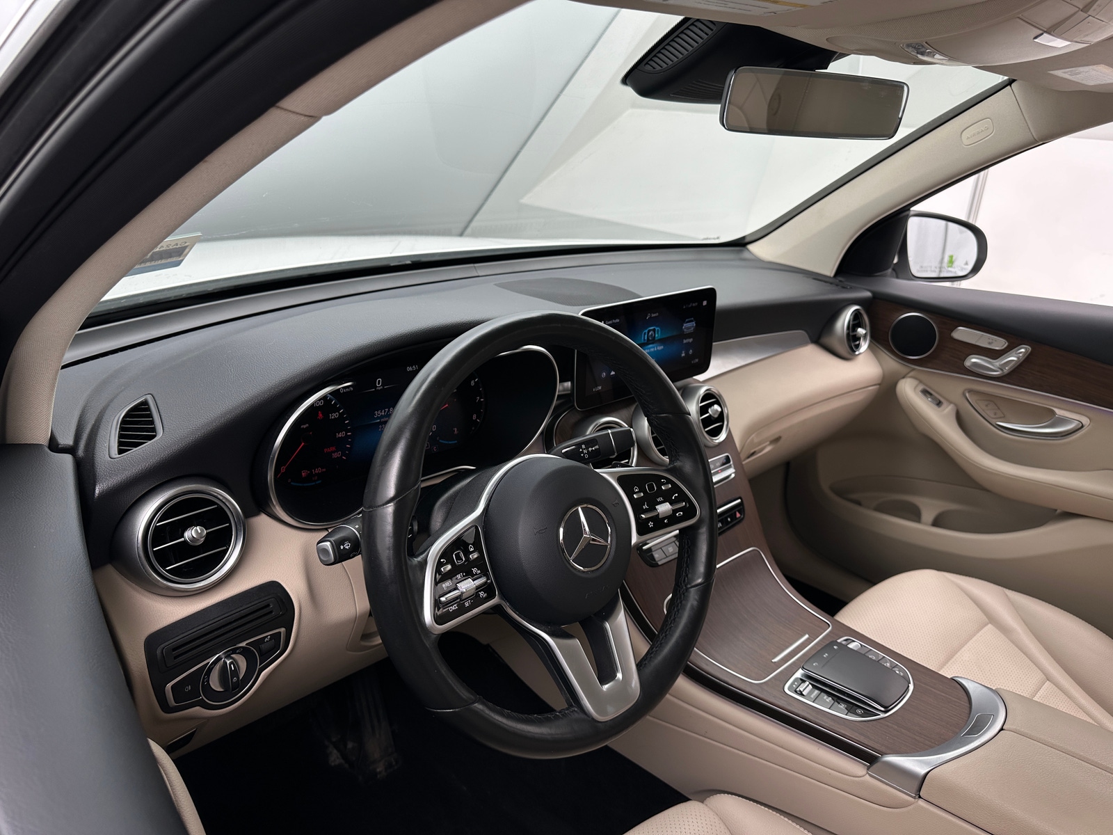 Thumbnail: 2022 Mercedes-Benz GLC - 2