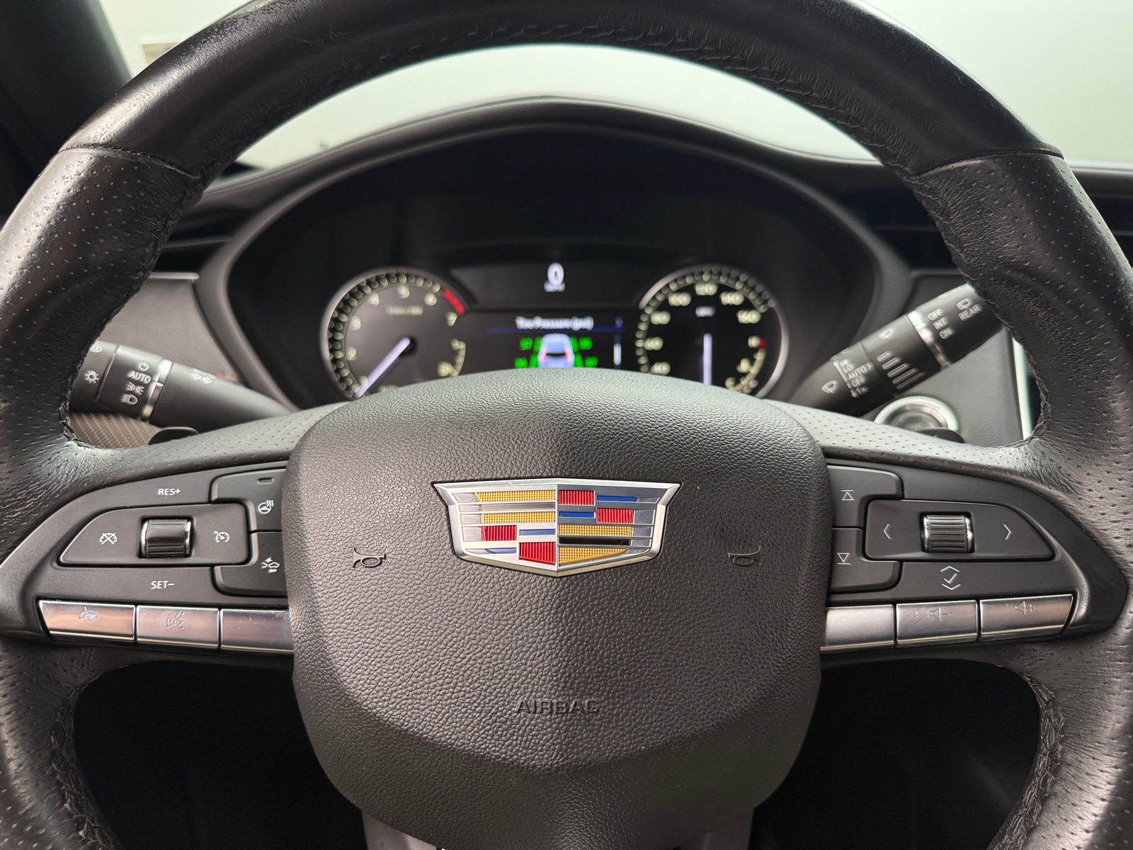 Thumbnail: 2021 Cadillac XT4 - 4