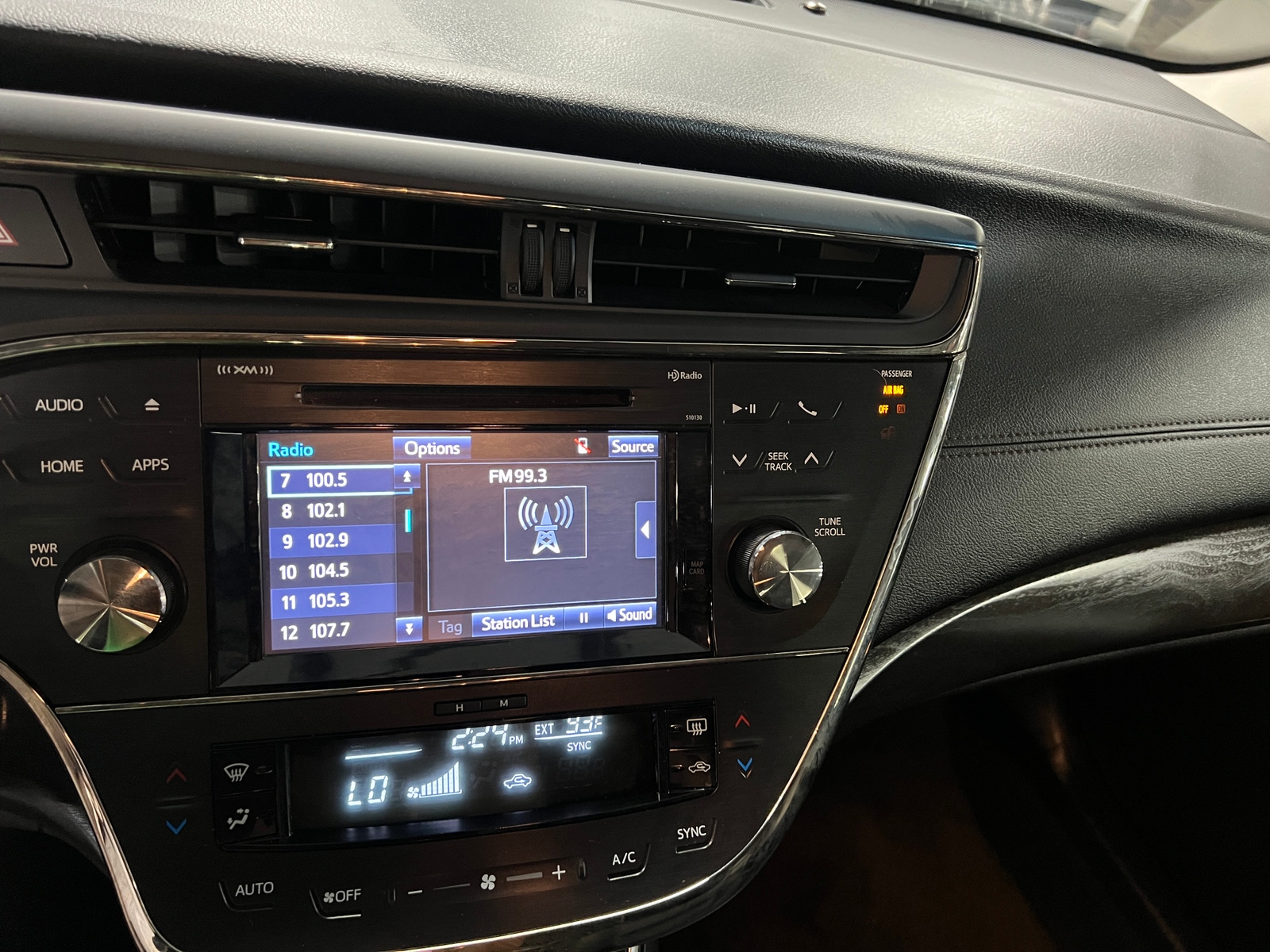 Thumbnail: 2018 Toyota Avalon - 3