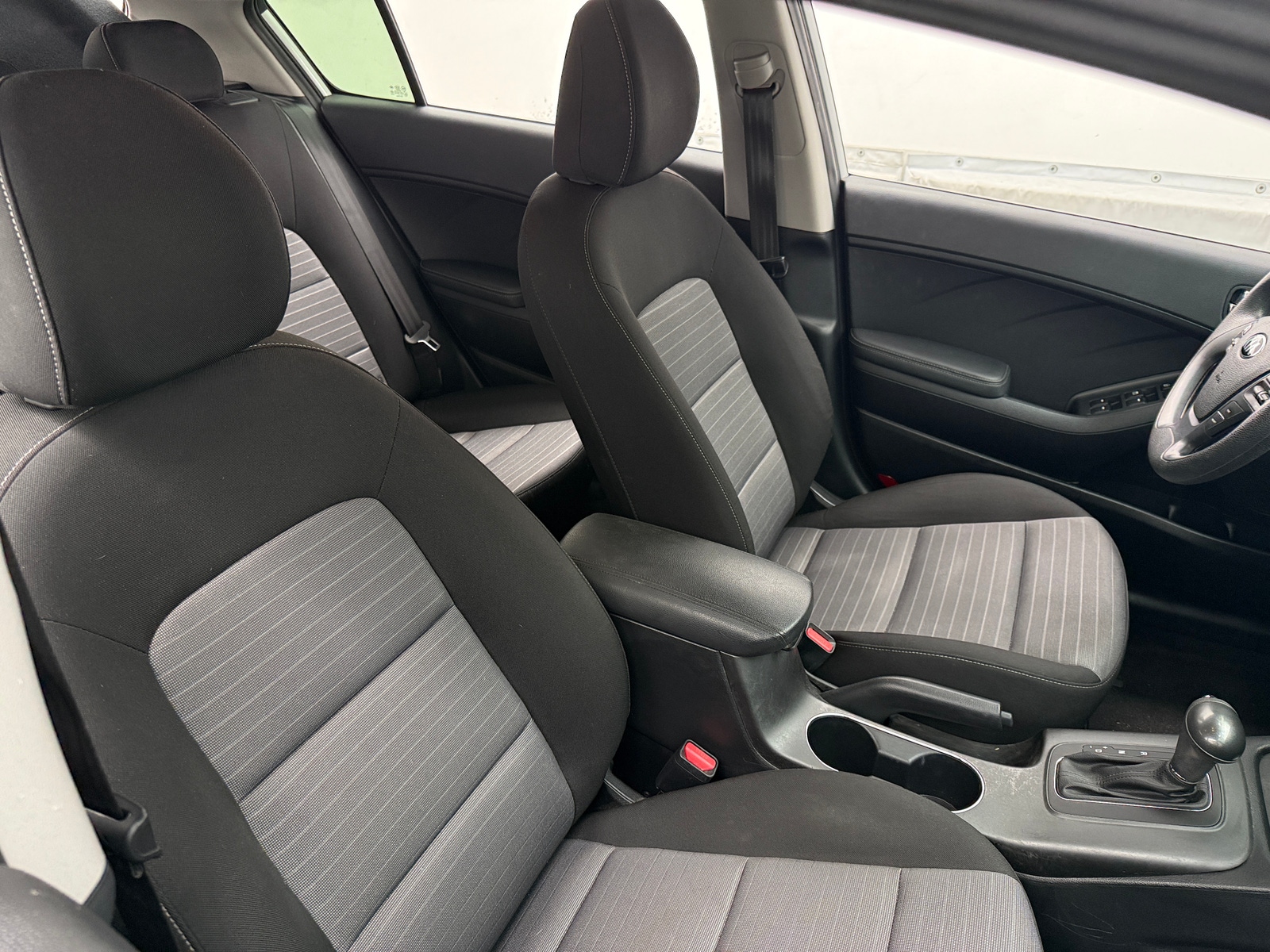 Thumbnail: 2016 Kia Forte - 2