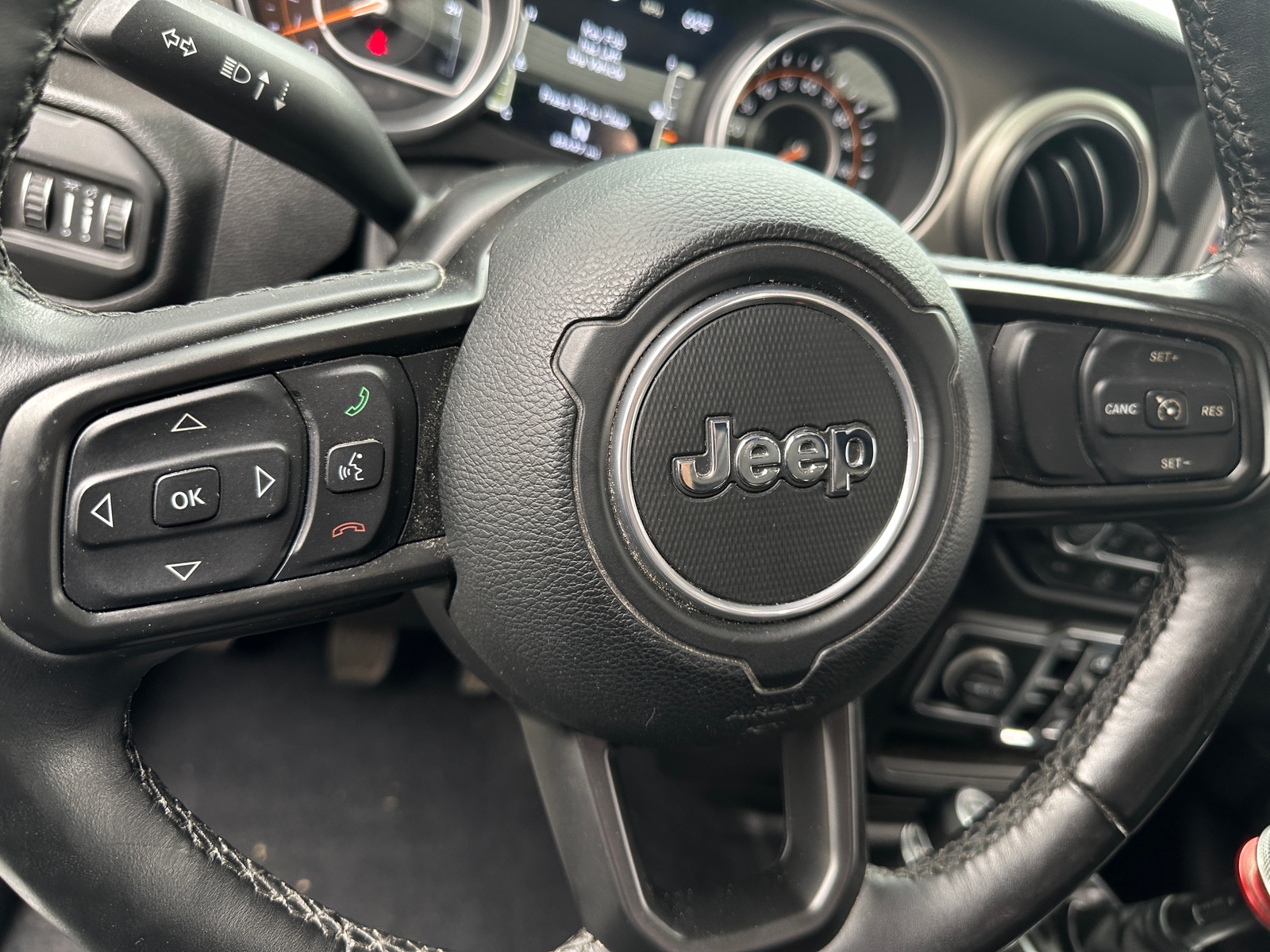 Thumbnail: 2021 Jeep Gladiator - 5