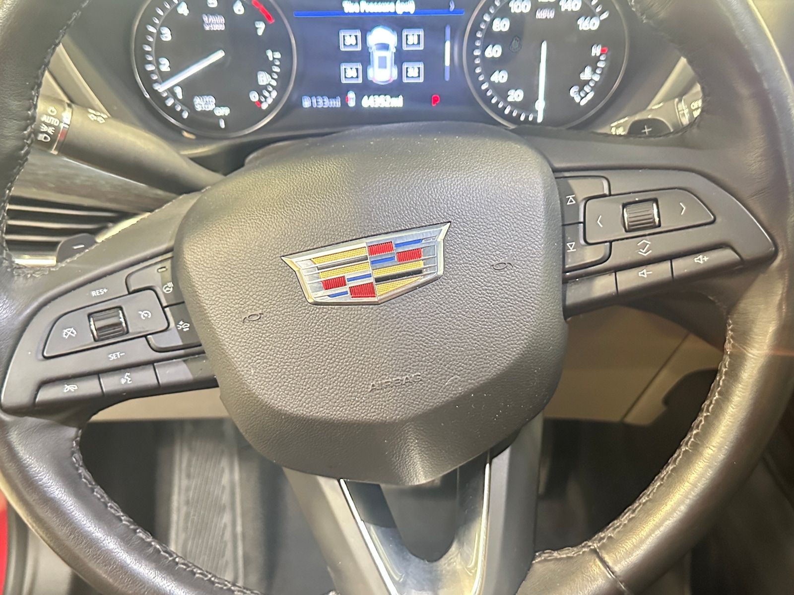 Thumbnail: 2019 Cadillac XT4 - 4