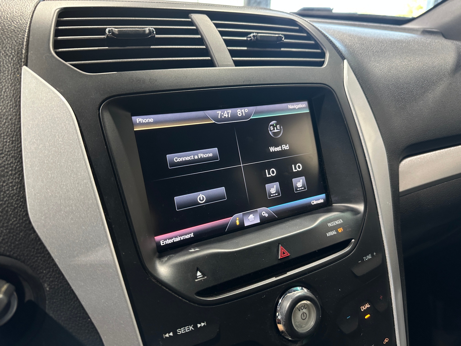 Thumbnail: 2015 Ford Explorer - 3