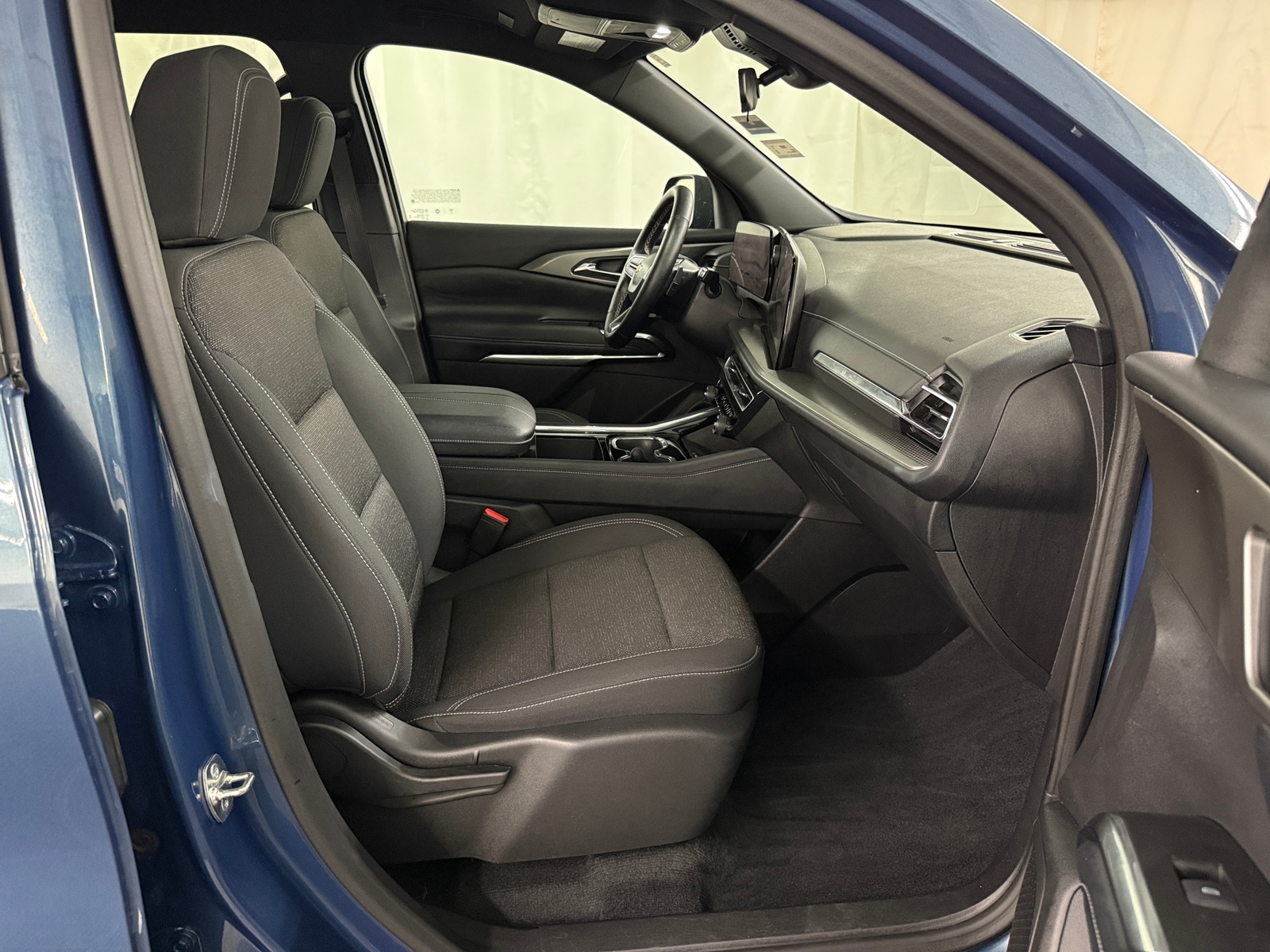 Thumbnail: 2025 Chevrolet Traverse - 2