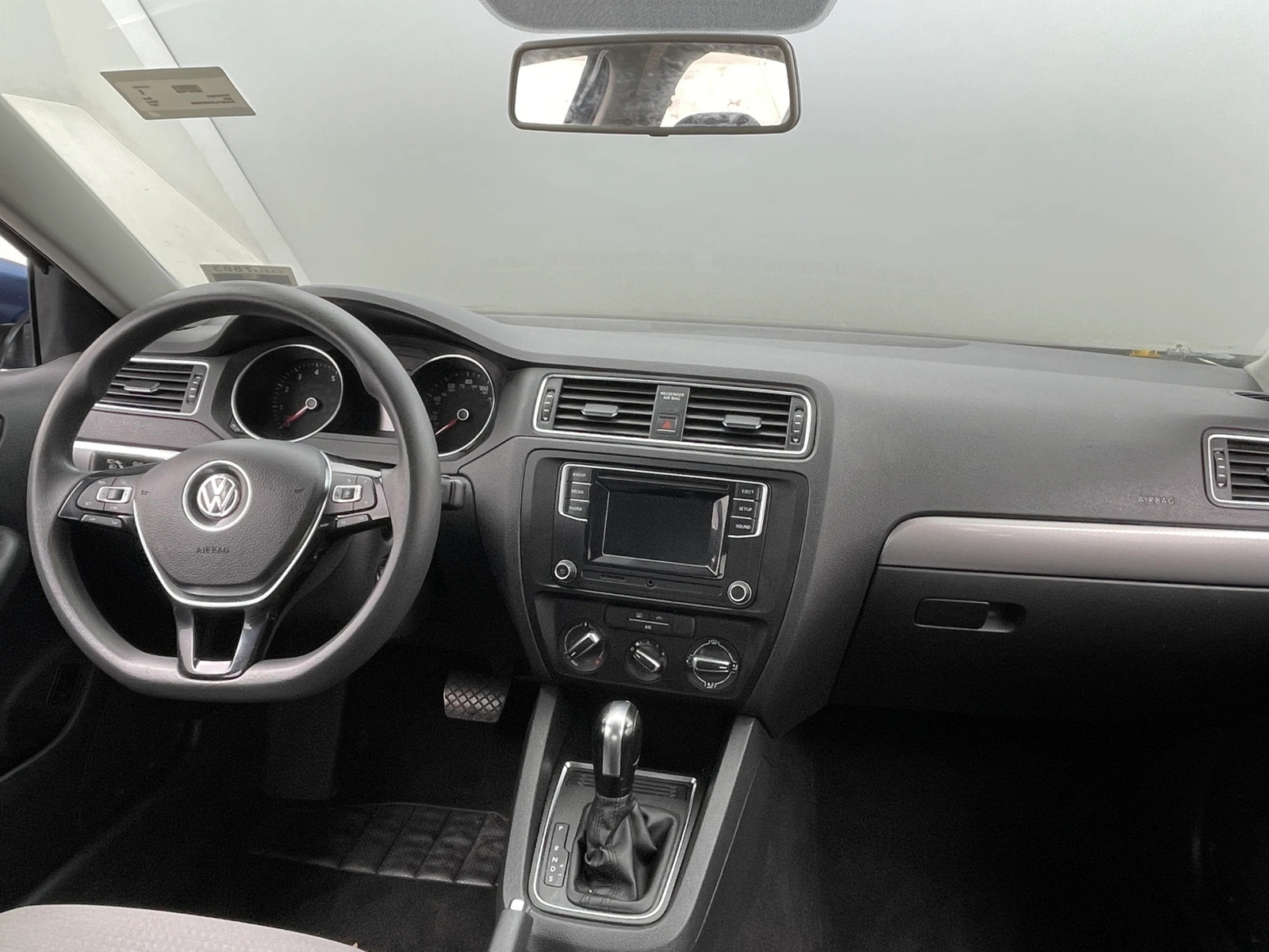 Thumbnail: 2017 Volkswagen Jetta - 3