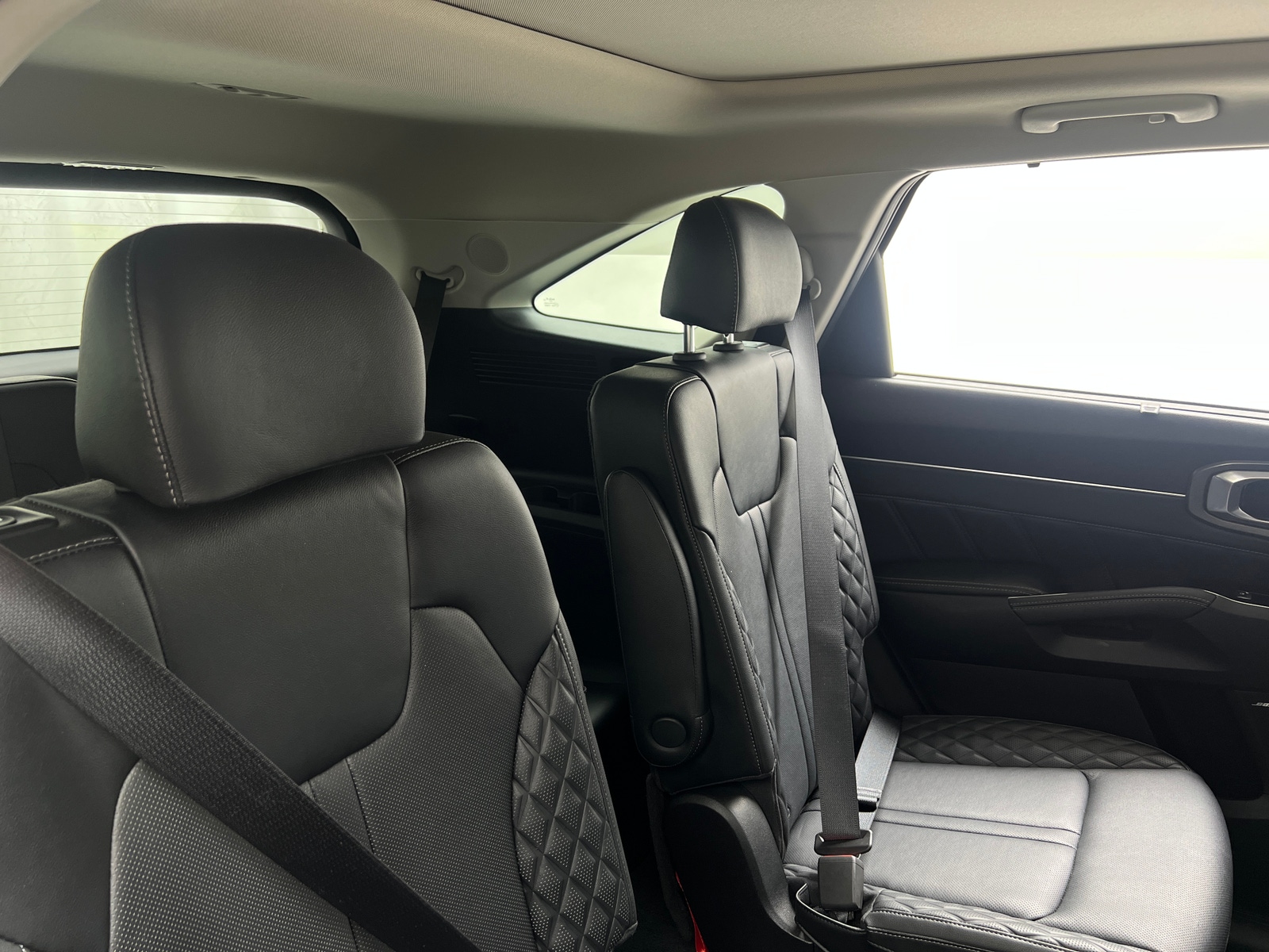 Thumbnail: 2023 Kia Sorento - 5