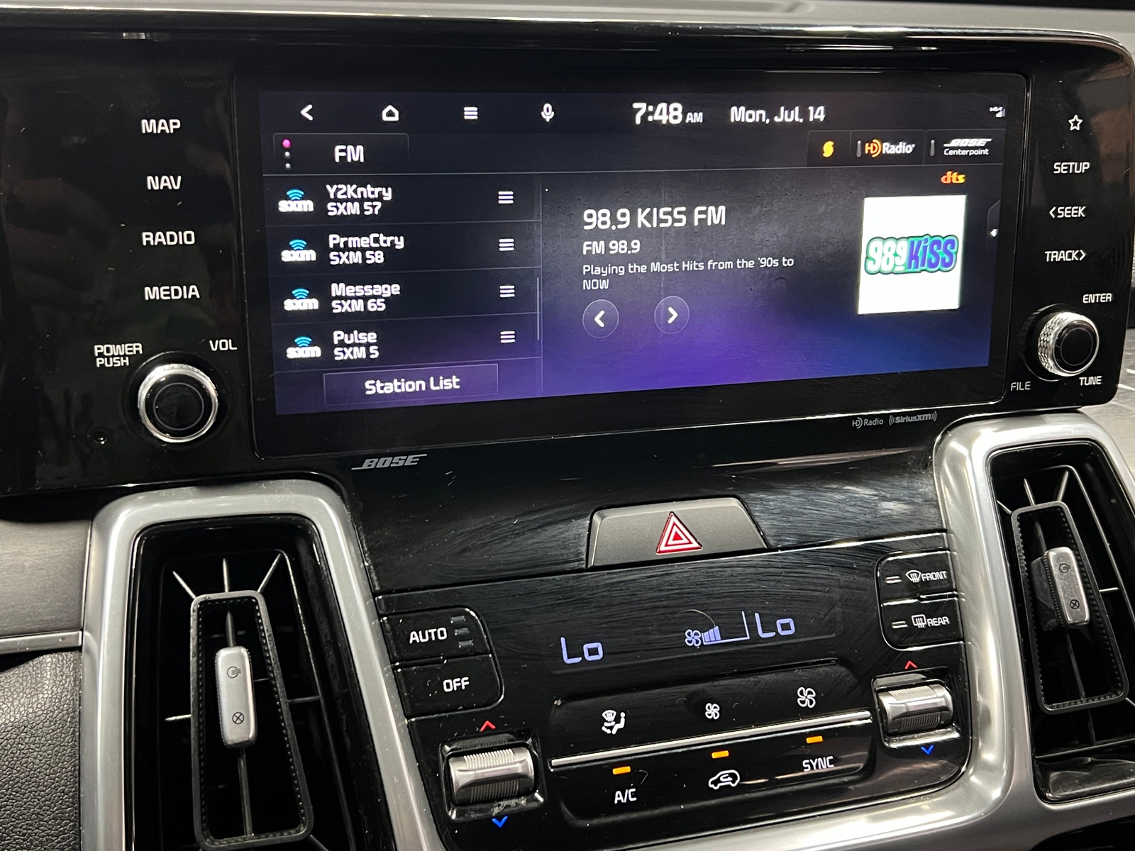 Thumbnail: 2023 Kia Sorento - 3