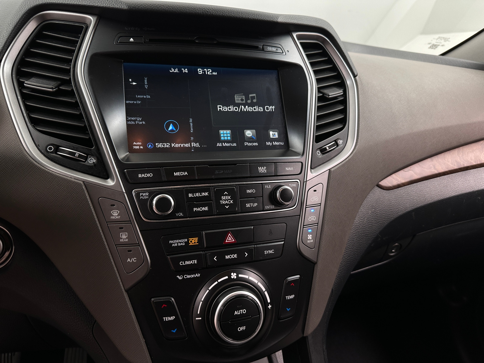 Thumbnail: 2017 Hyundai Santa Fe - 3