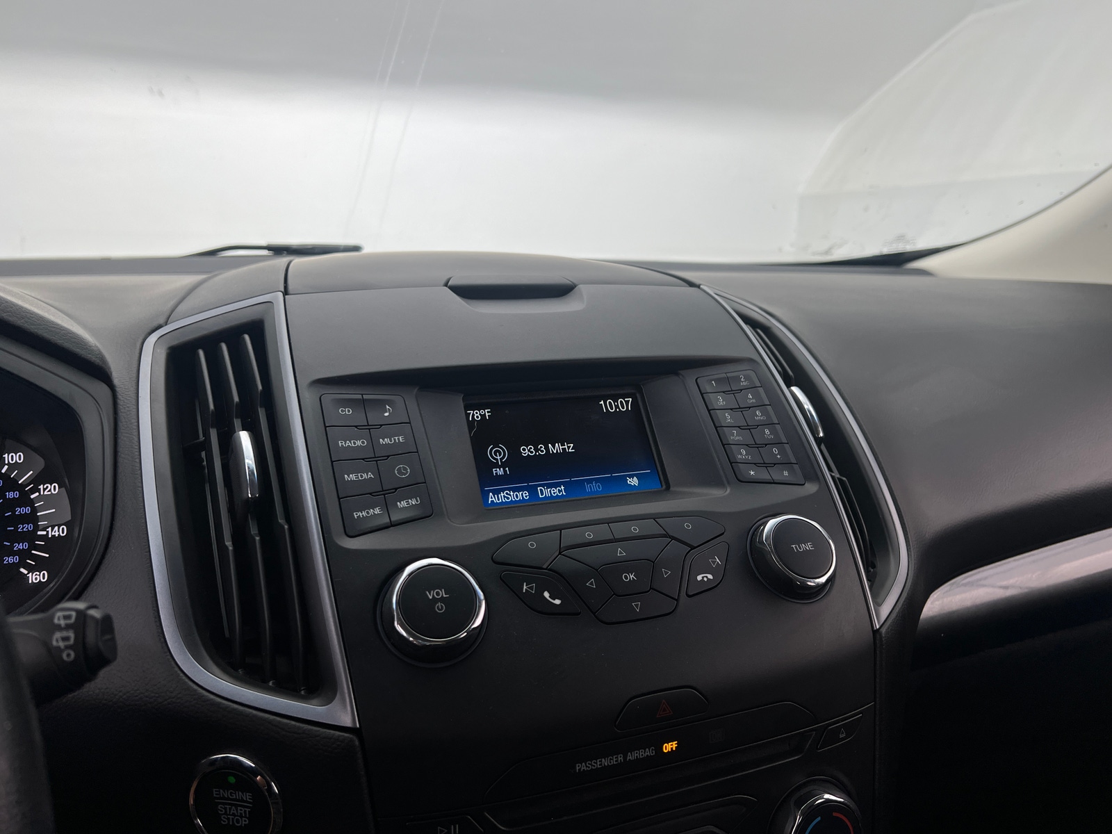 Thumbnail: 2017 Ford Edge - 4