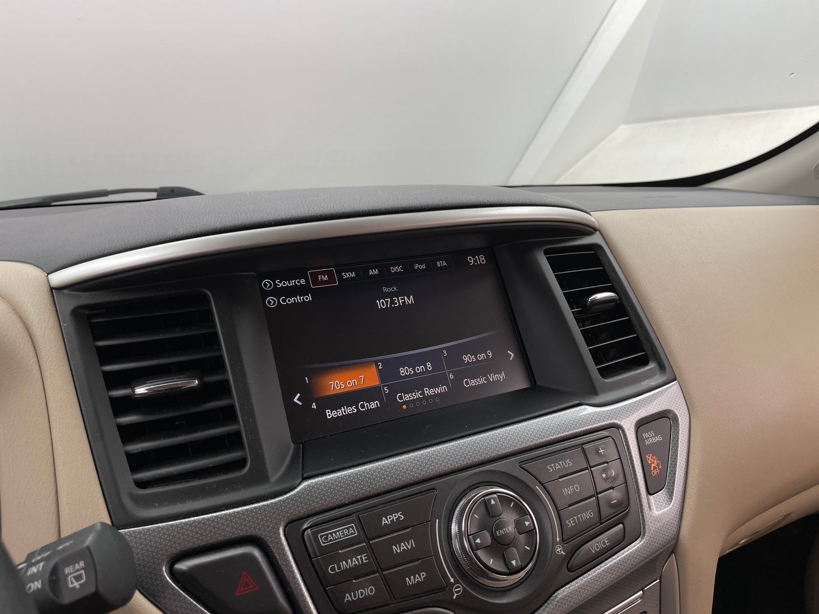 Thumbnail: 2017 Nissan Pathfinder - 3