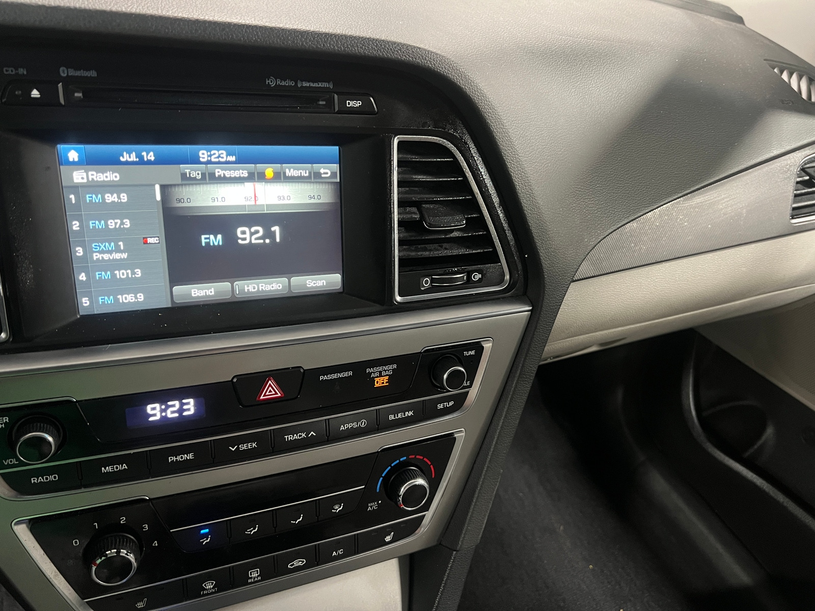 Thumbnail: 2017 Hyundai Sonata - 4