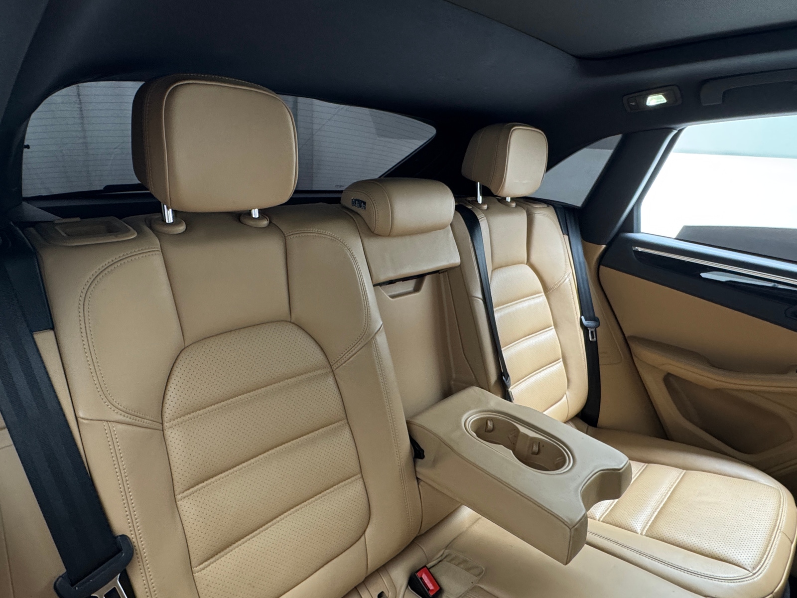 Thumbnail: 2017 Porsche Macan - 5