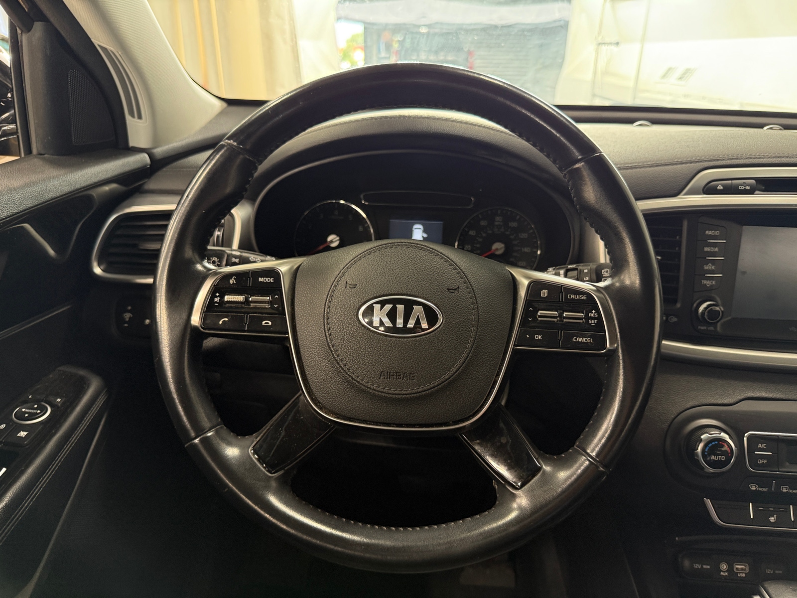 Thumbnail: 2019 Kia Sorento - 5