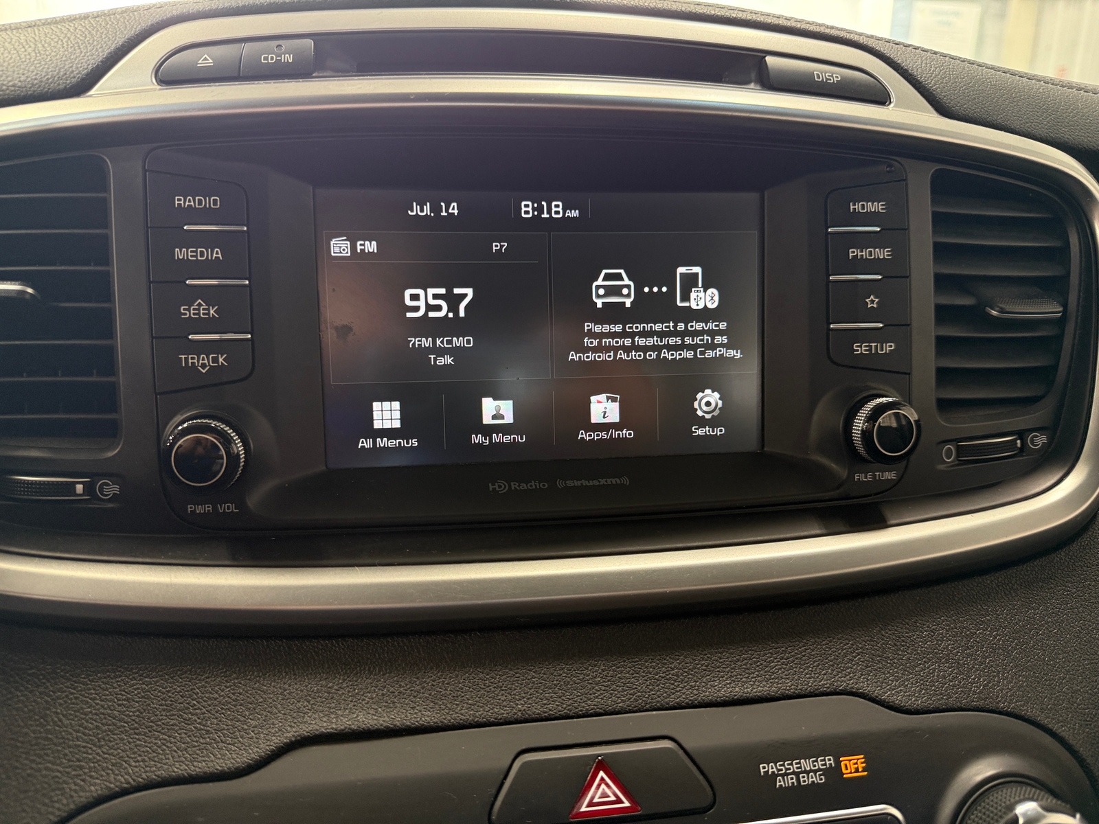 Thumbnail: 2019 Kia Sorento - 4
