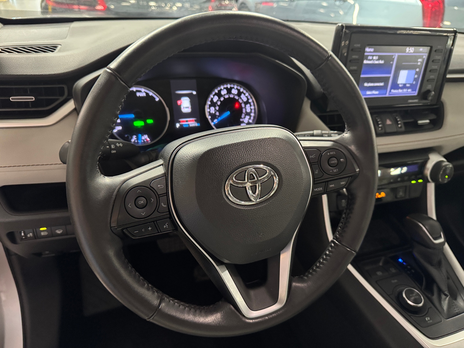 Thumbnail: 2022 Toyota RAV4 - 4