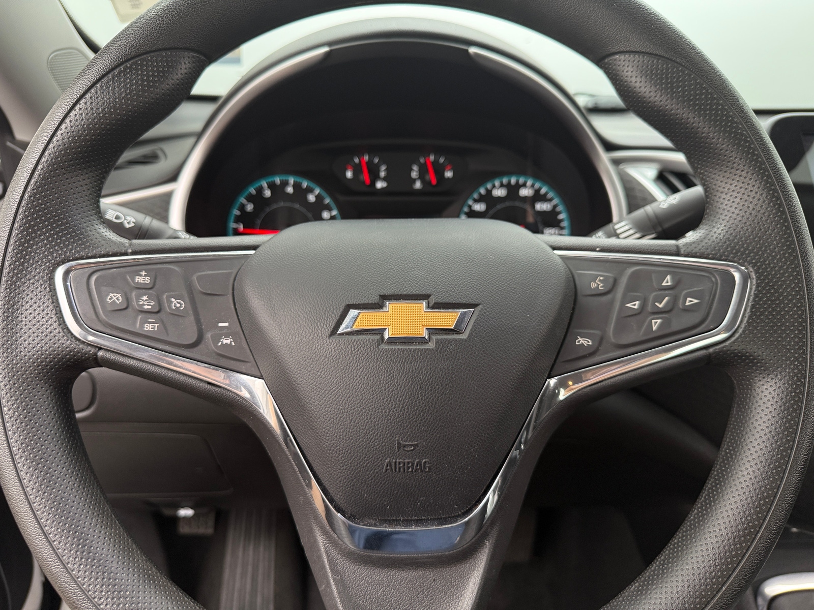 Thumbnail: 2020 Chevrolet Malibu - 5