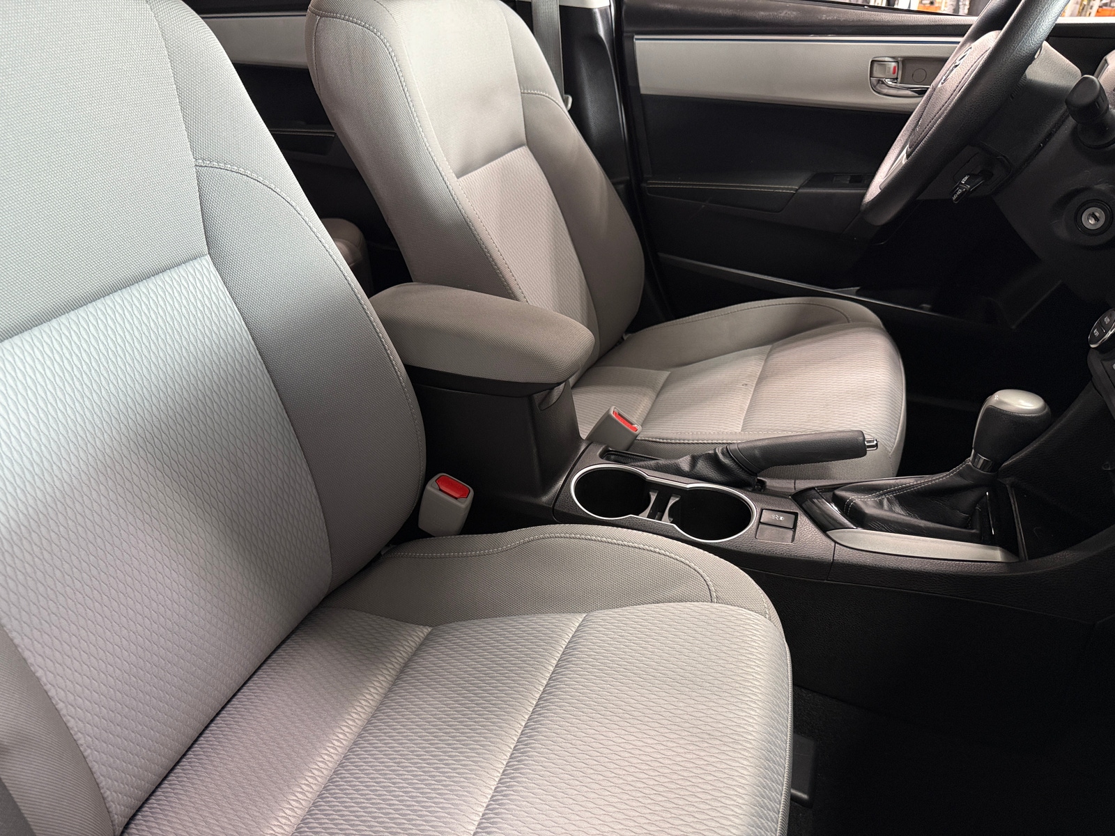 Thumbnail: 2016 Toyota Corolla - 2