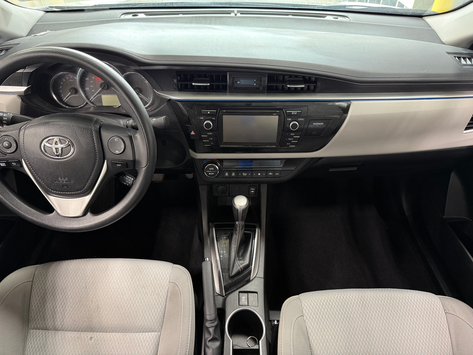 Thumbnail: 2016 Toyota Corolla - 3