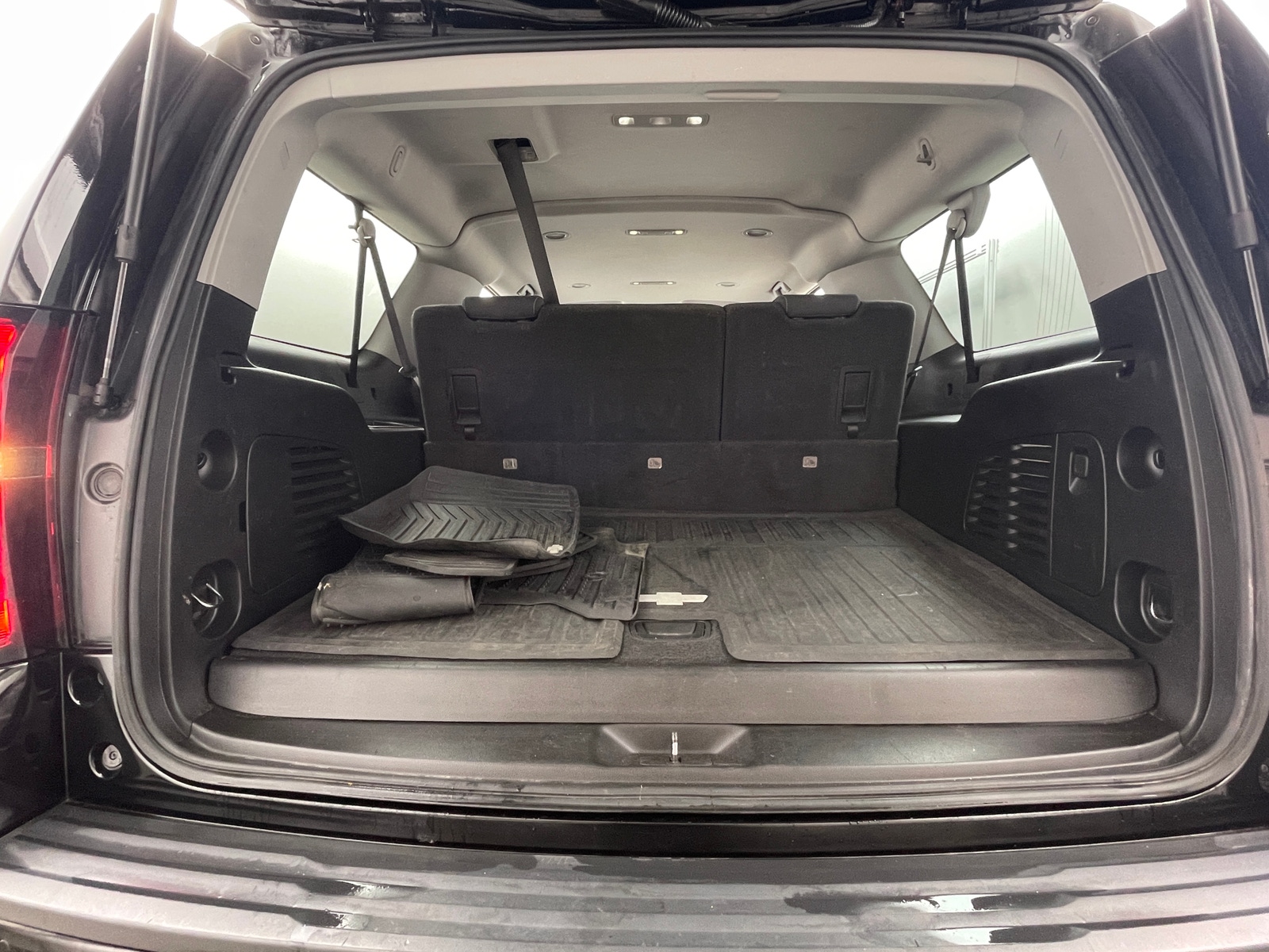 Thumbnail: 2018 Chevrolet Suburban - 7
