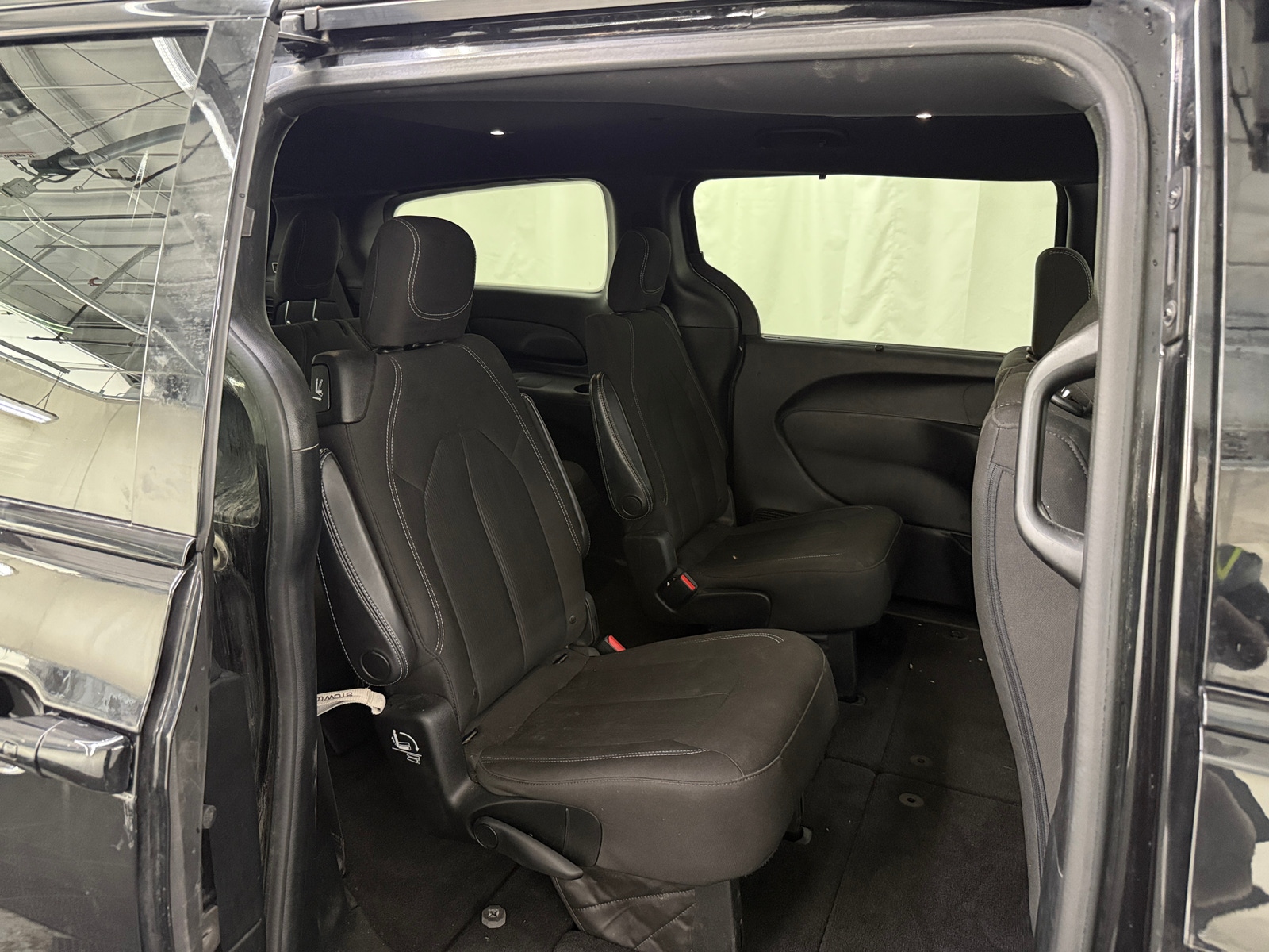 Thumbnail: 2018 Chrysler Pacifica - 6