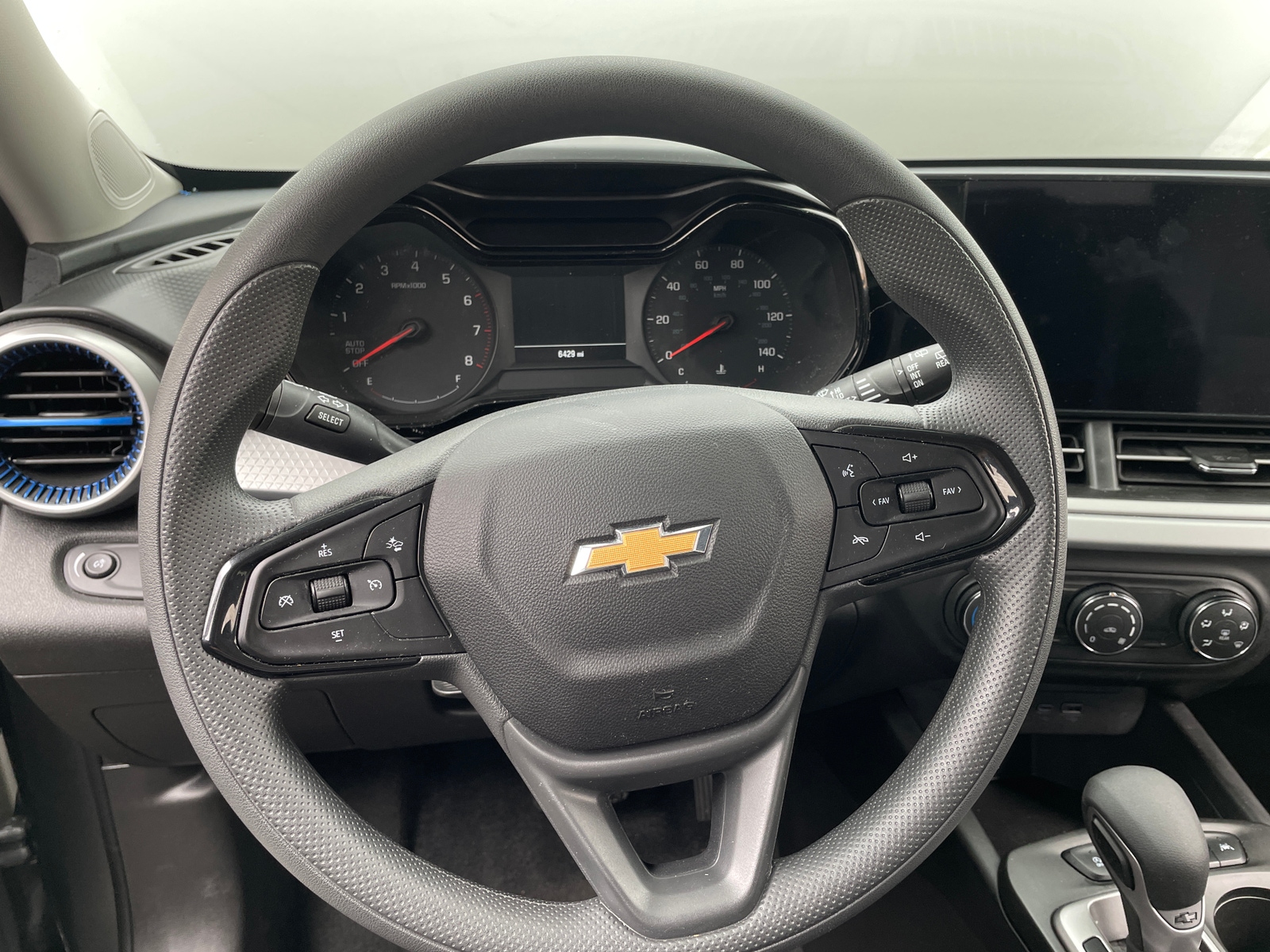 Thumbnail: 2025 Chevrolet Trax - 5