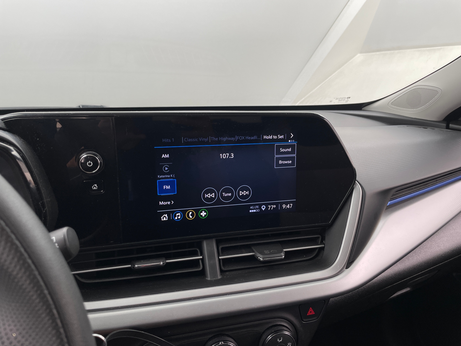 Thumbnail: 2025 Chevrolet Trax - 4