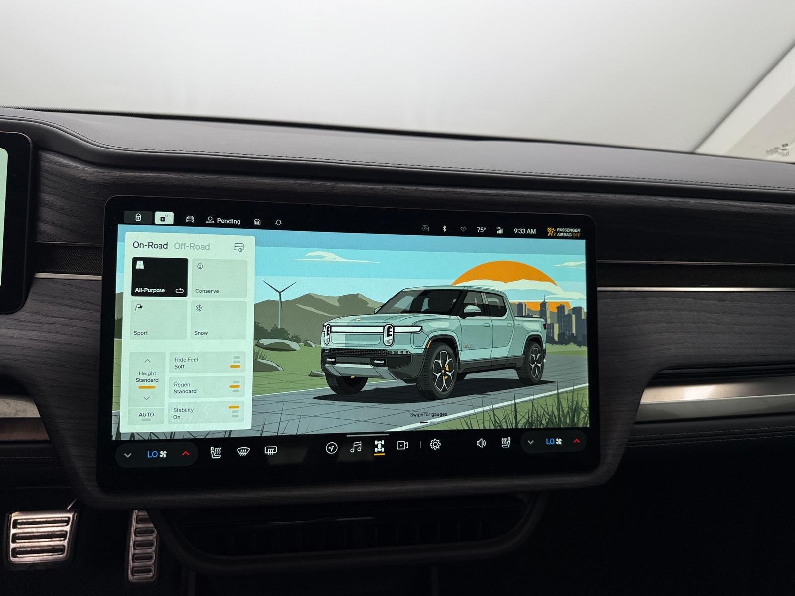 Thumbnail: 2022 Rivian R1T - 3