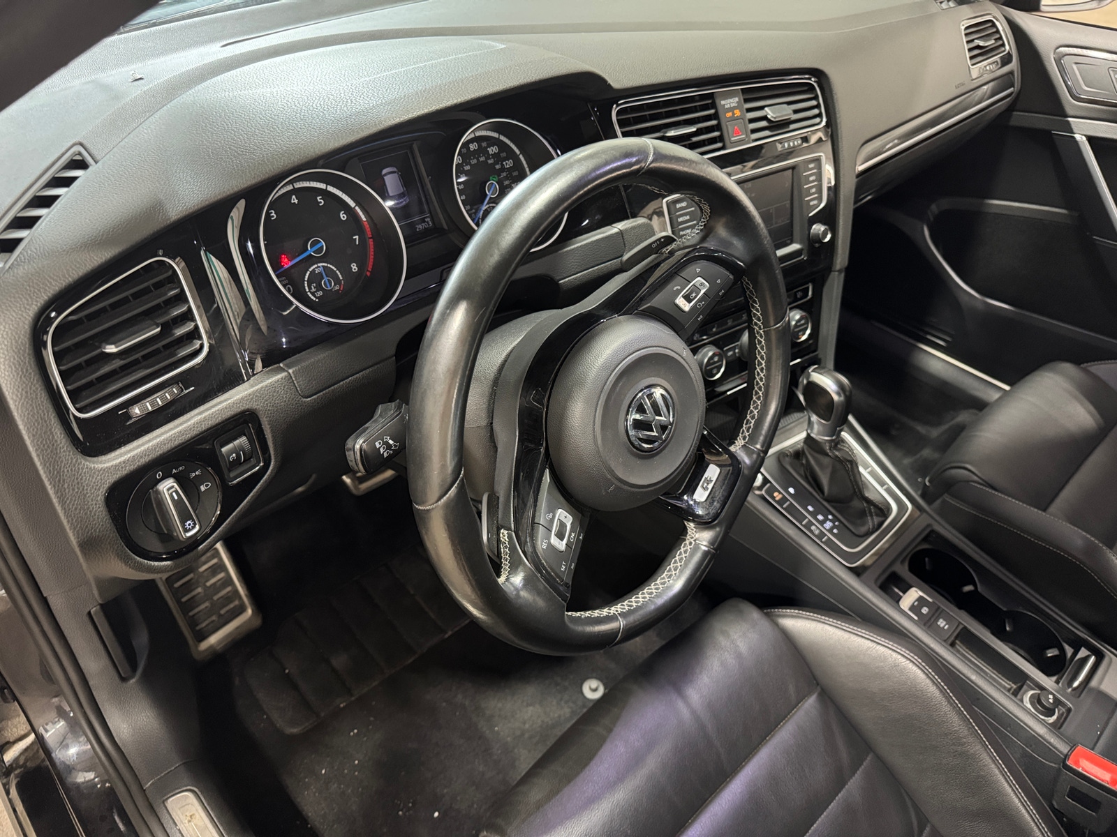 Thumbnail: 2016 Volkswagen Golf - 2