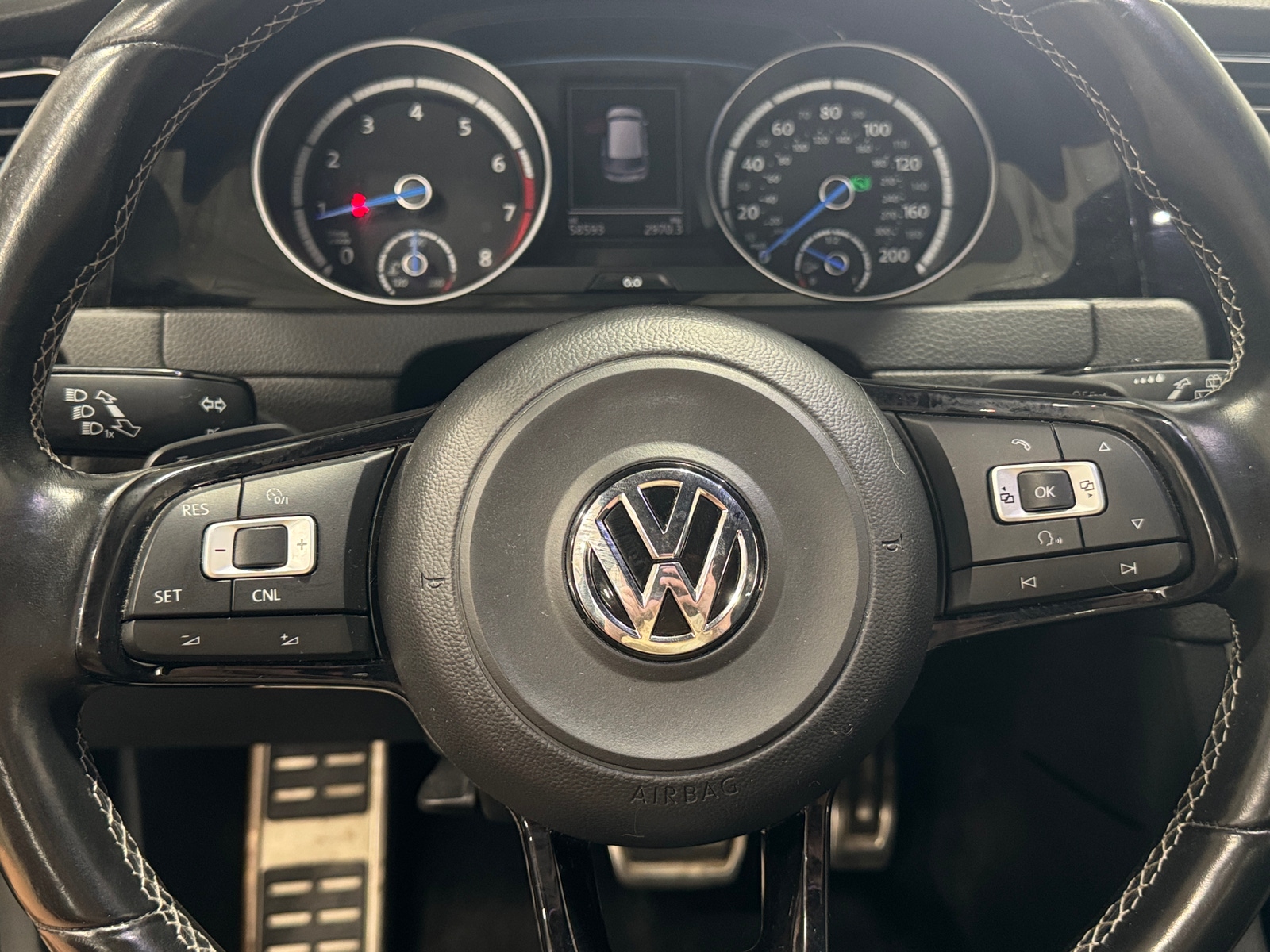 Thumbnail: 2016 Volkswagen Golf - 4