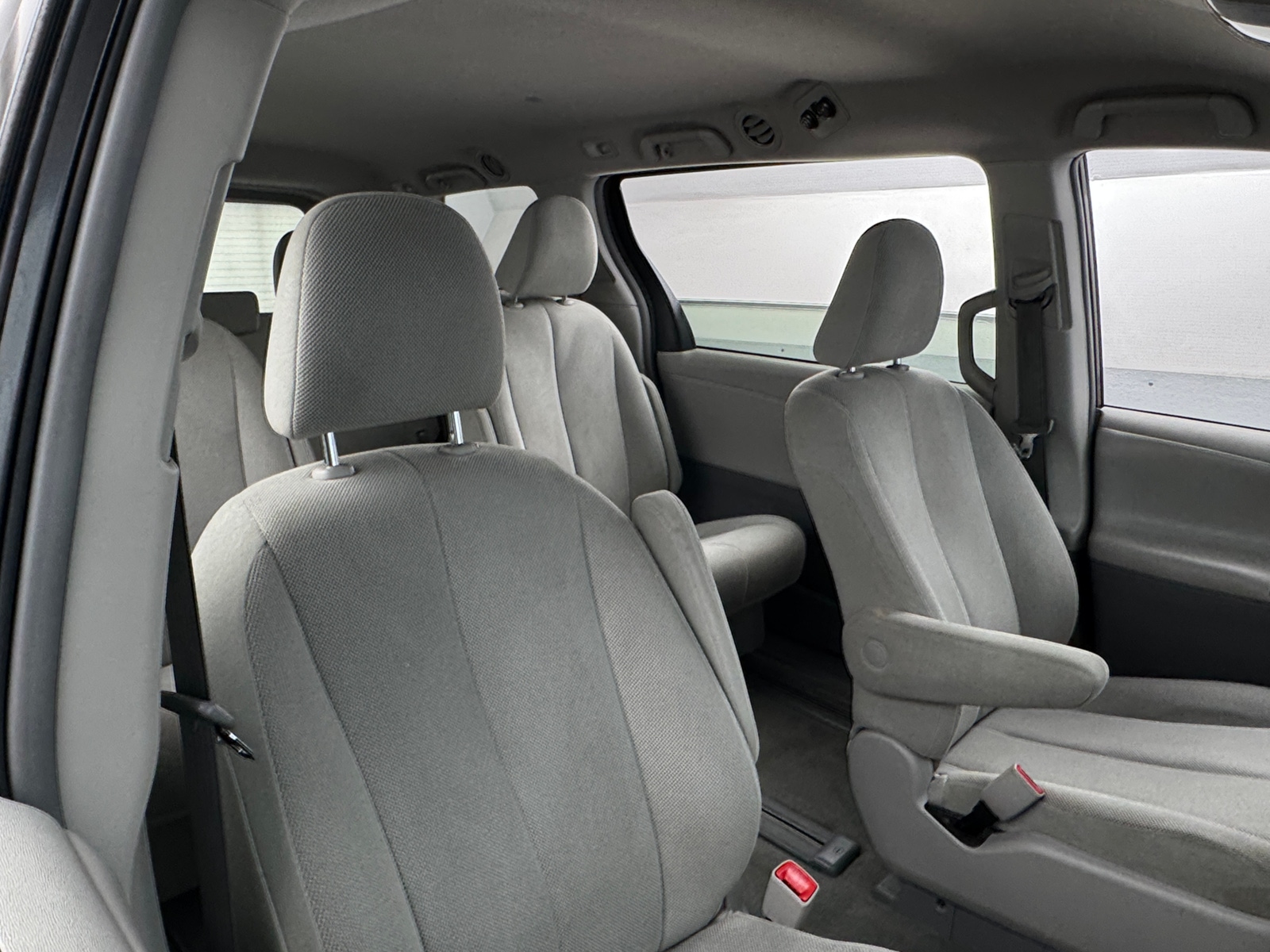 Thumbnail: 2012 Toyota Sienna - 2