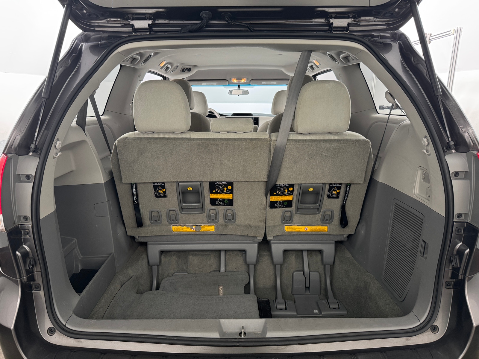 Thumbnail: 2012 Toyota Sienna - 7