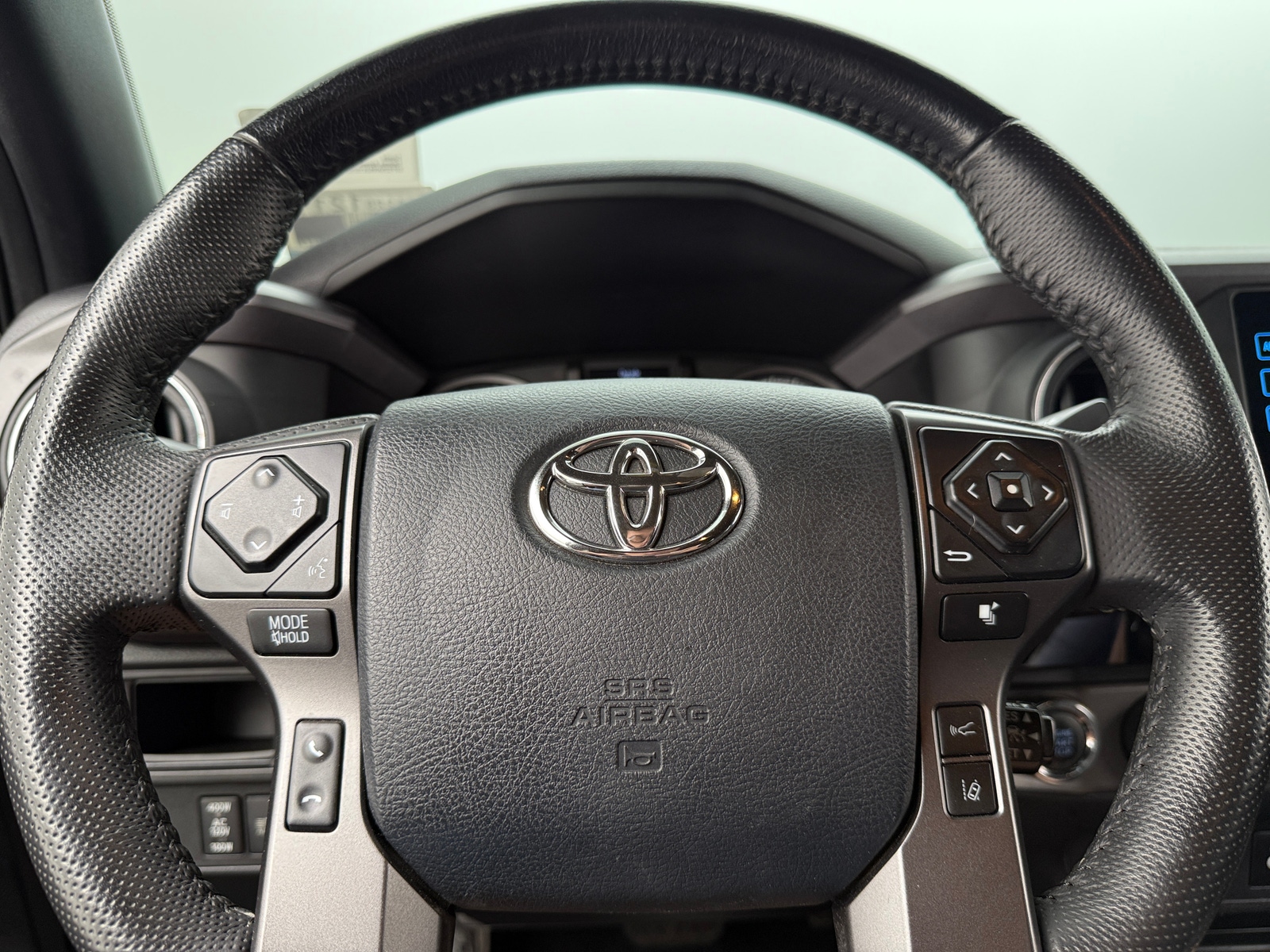 Thumbnail: 2018 Toyota Tacoma - 5