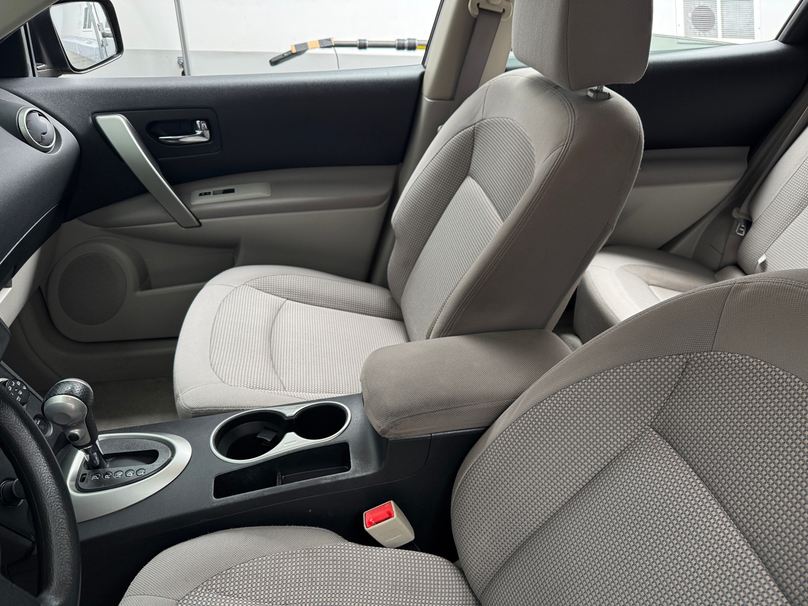 Thumbnail: 2011 Nissan Rogue - 2