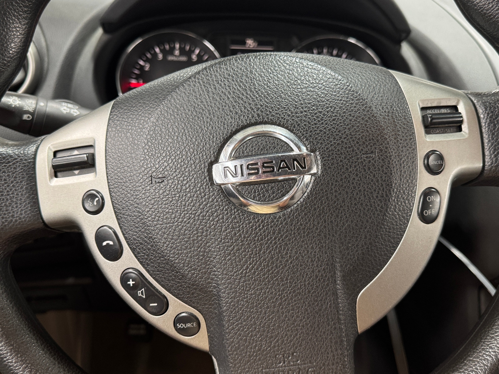 Thumbnail: 2011 Nissan Rogue - 5