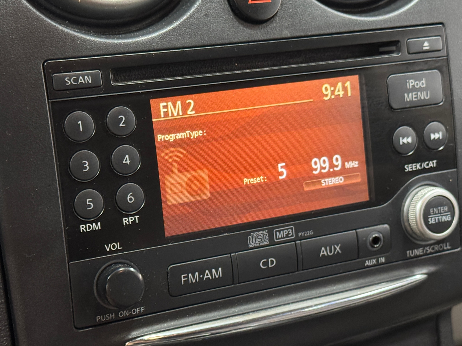 Thumbnail: 2011 Nissan Rogue - 4
